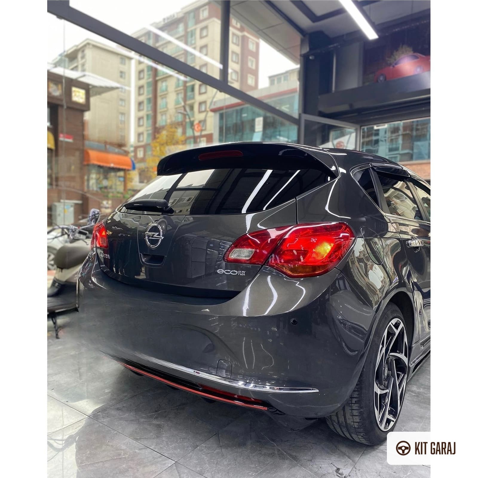 Opel Astra Makyajlı Body Kit (Plastik) Boyasız (3/3)