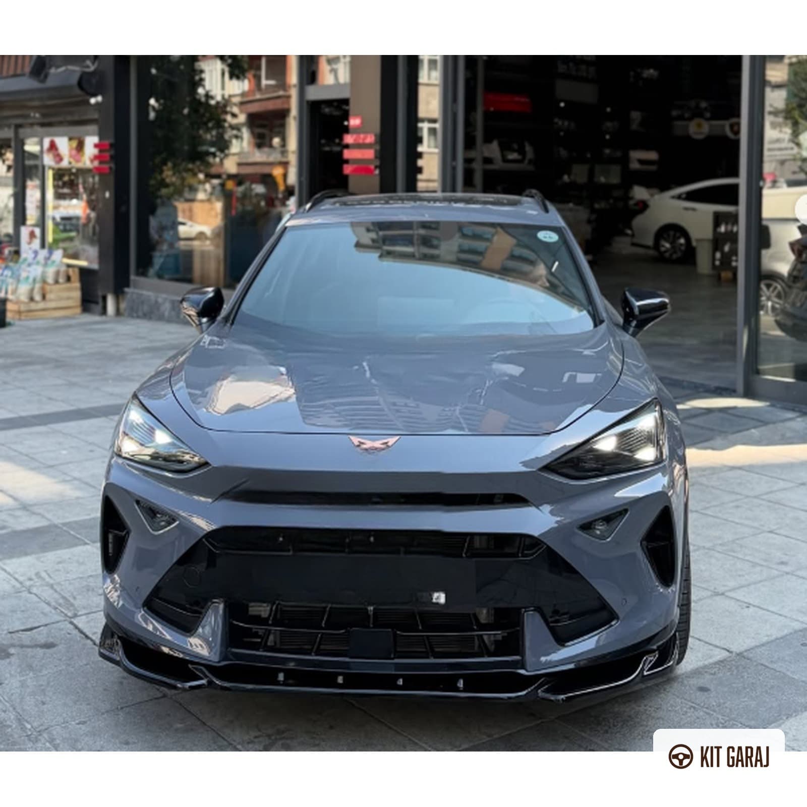 Cupra Formentor Parlak Siyah Ön Lip (Plastik) Boyalı