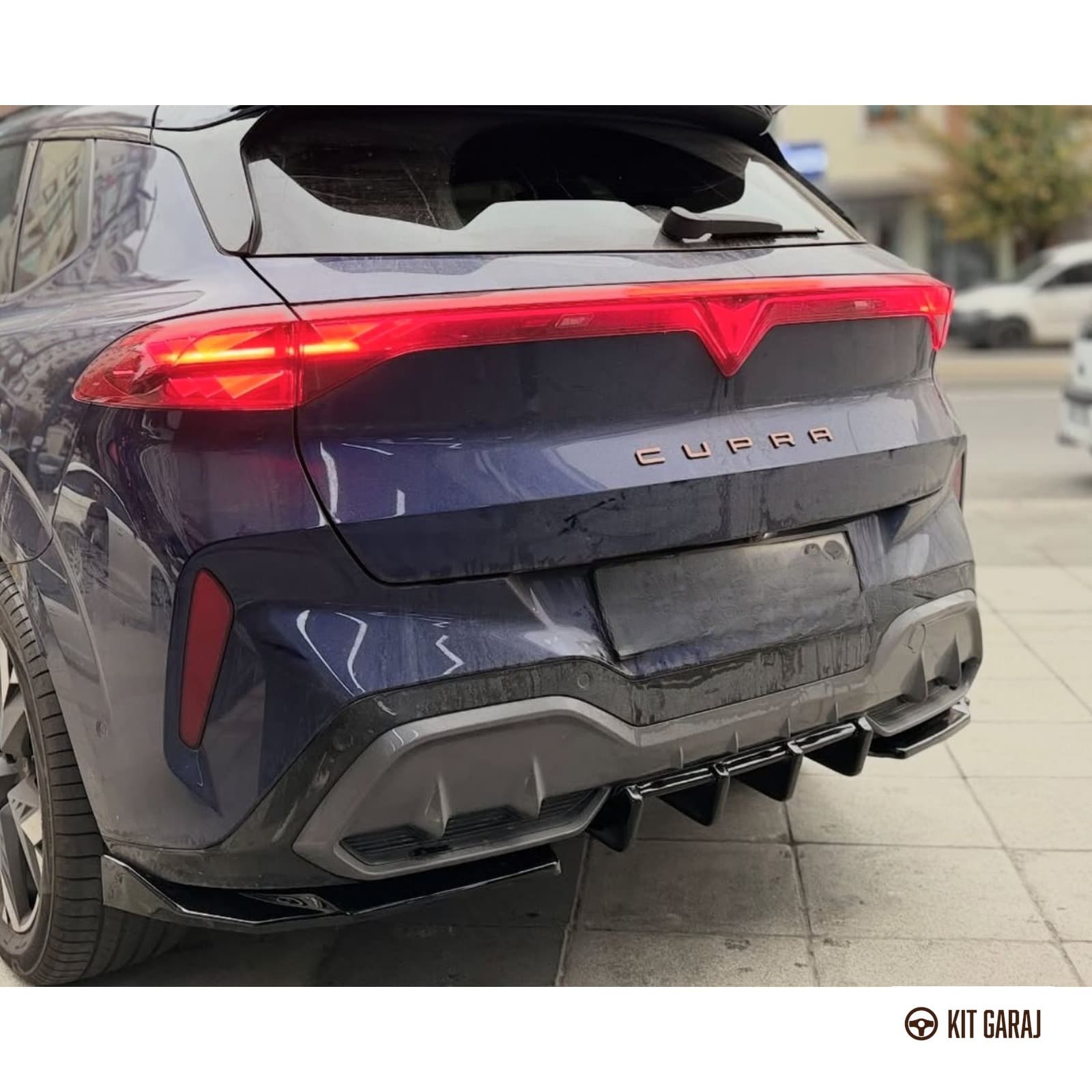 Cupra Terramar Parlak Siyah Difüzör (Plastik) Boyalı