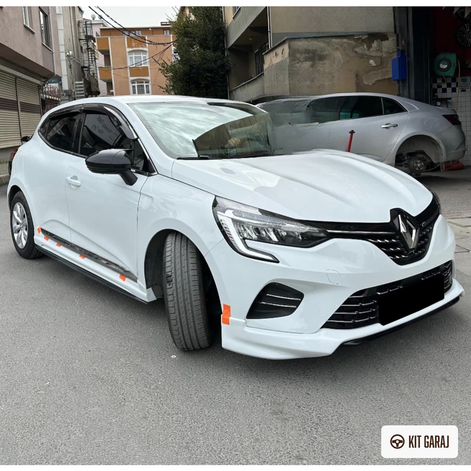 Renault Clio Body Kit (Plastik) Boyasız (2/6)
