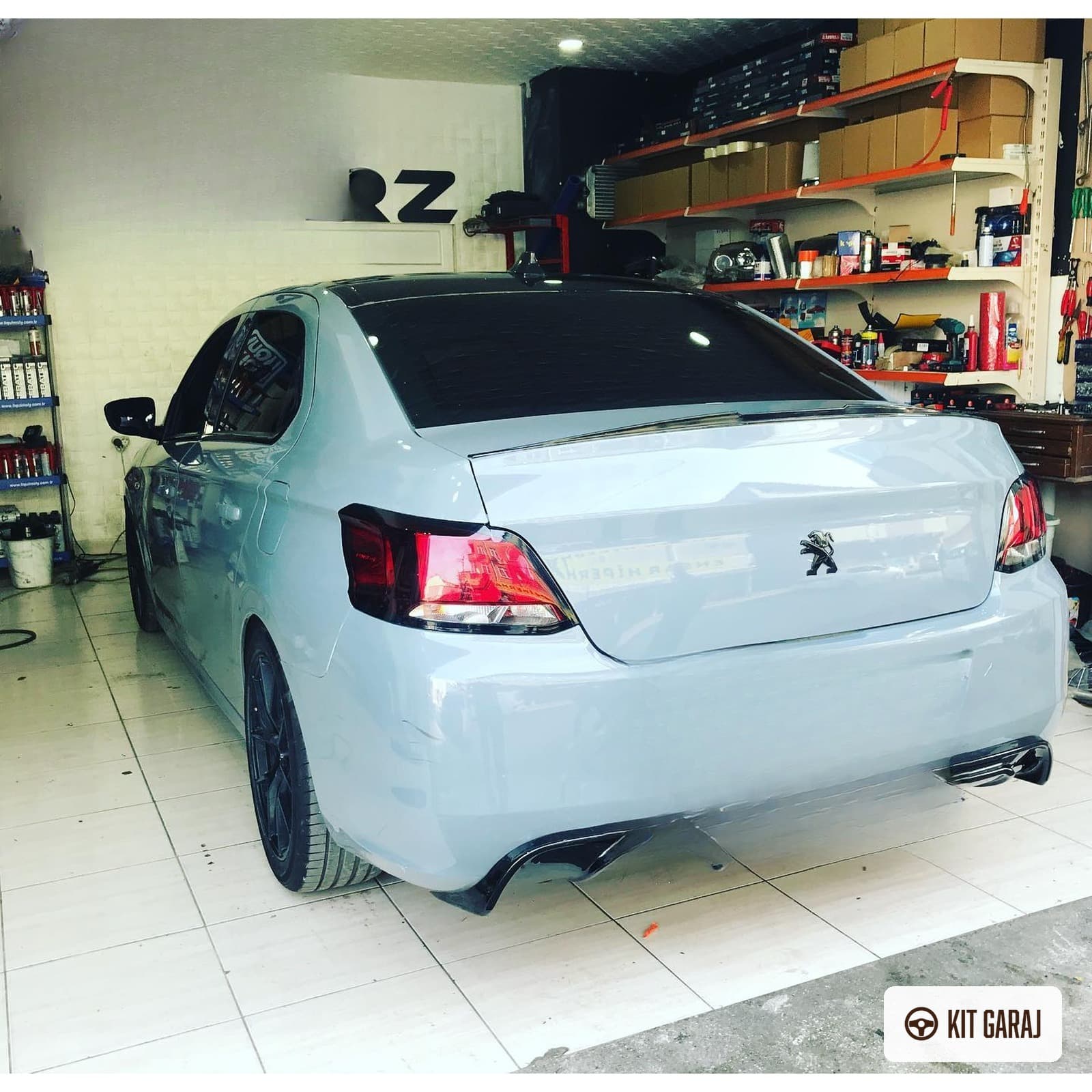 Peugeot 301 2012-2023 Parlak Siyah Difüzör (Plastik) Boyalı (3/8)