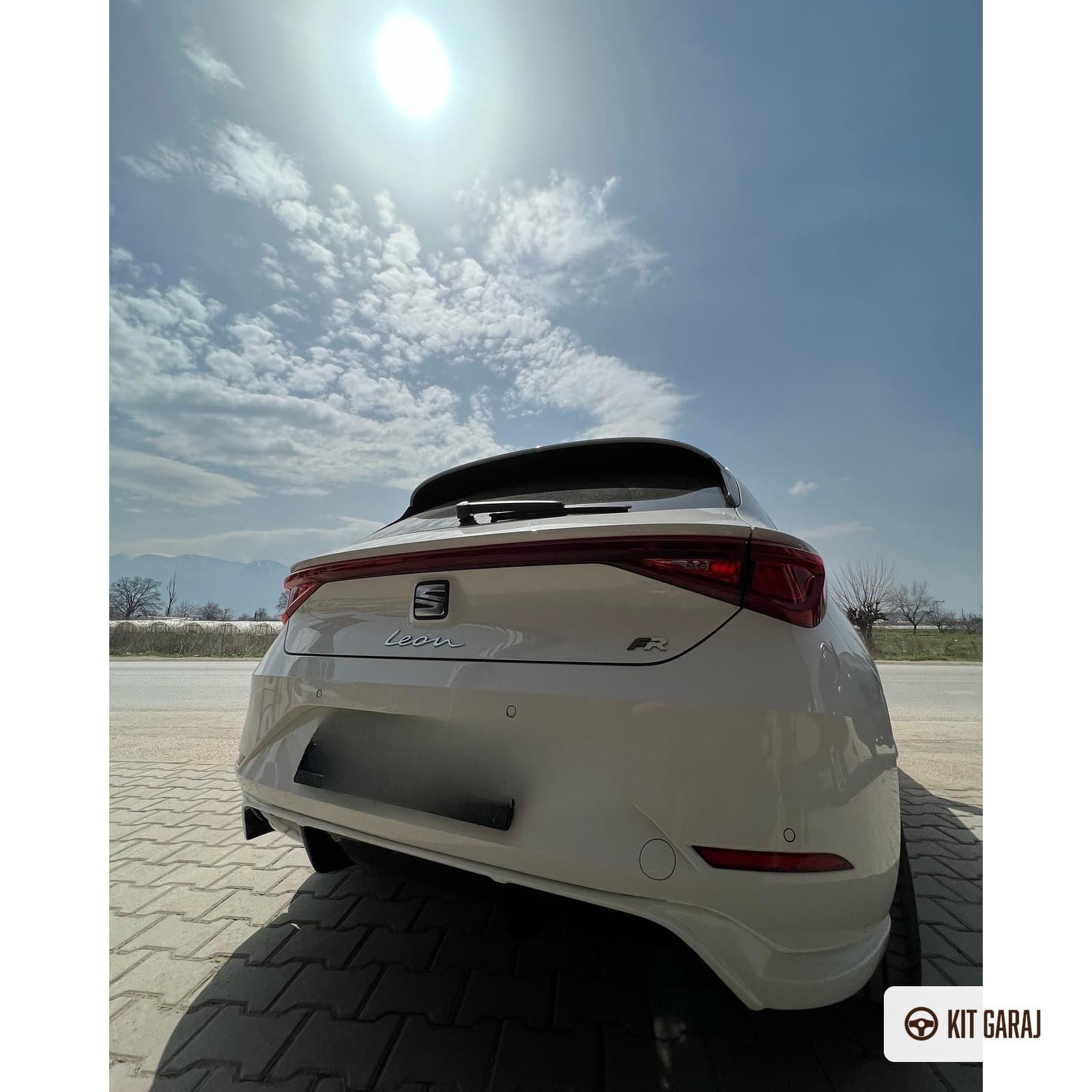 Seat Leon Mk4 2020+ Piano Black Difüzör (Plastik) Boyalı (5/7)