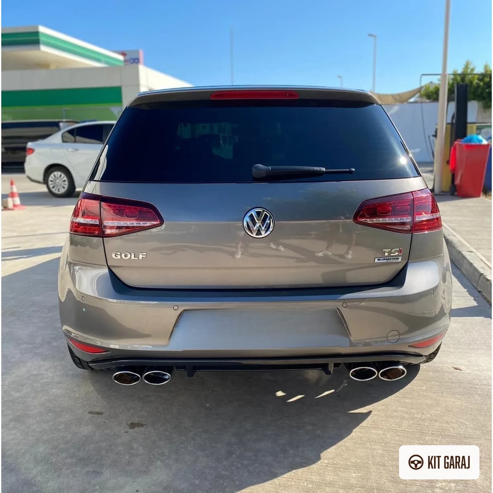Volkswagen Golf 7 R Difüzör (Plastik) Piano Black Boyalı (2/4)