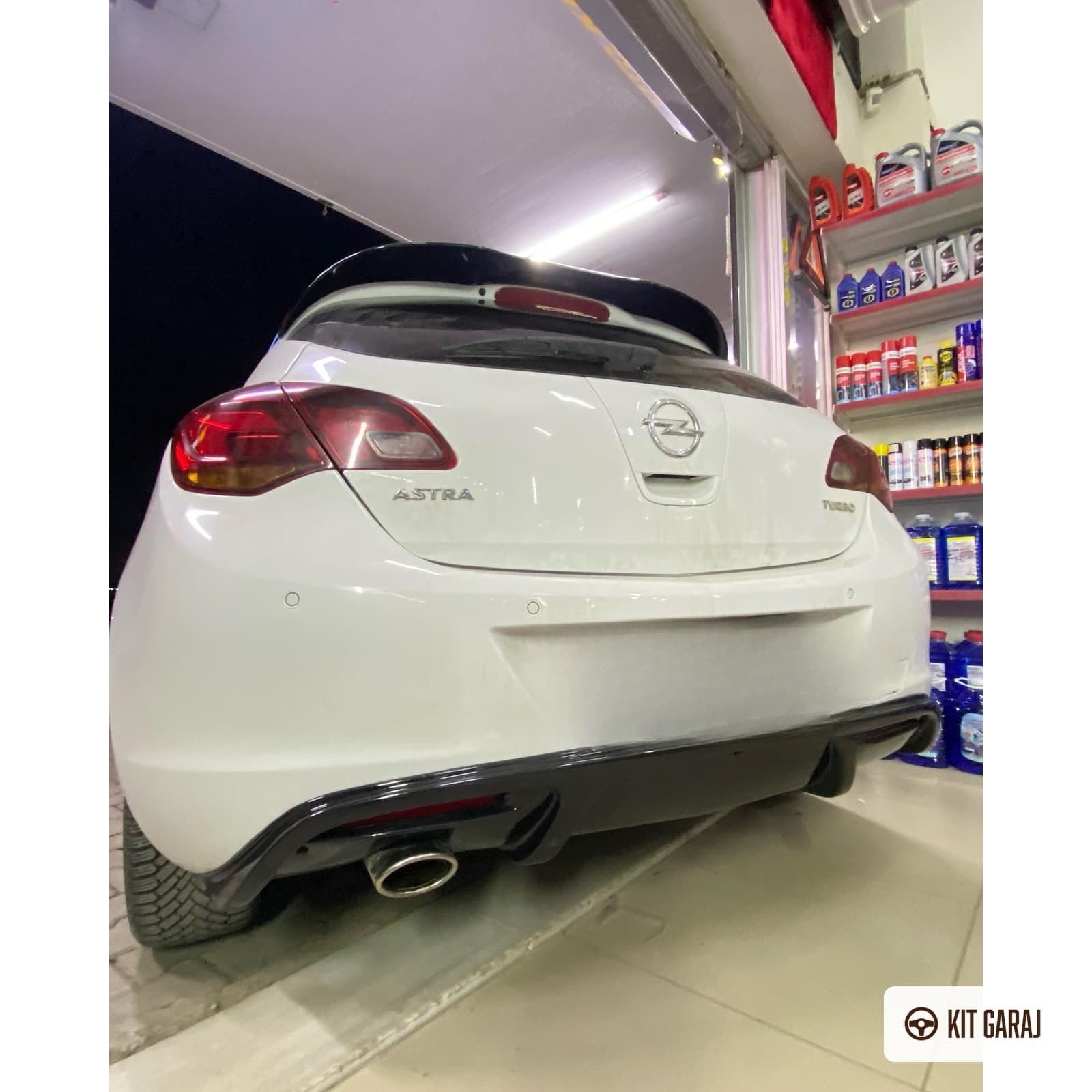 Opel Astra J HB 2009-2015 Irmscher Piano Black Difüzör (Plastik) Boyalı (3/4)