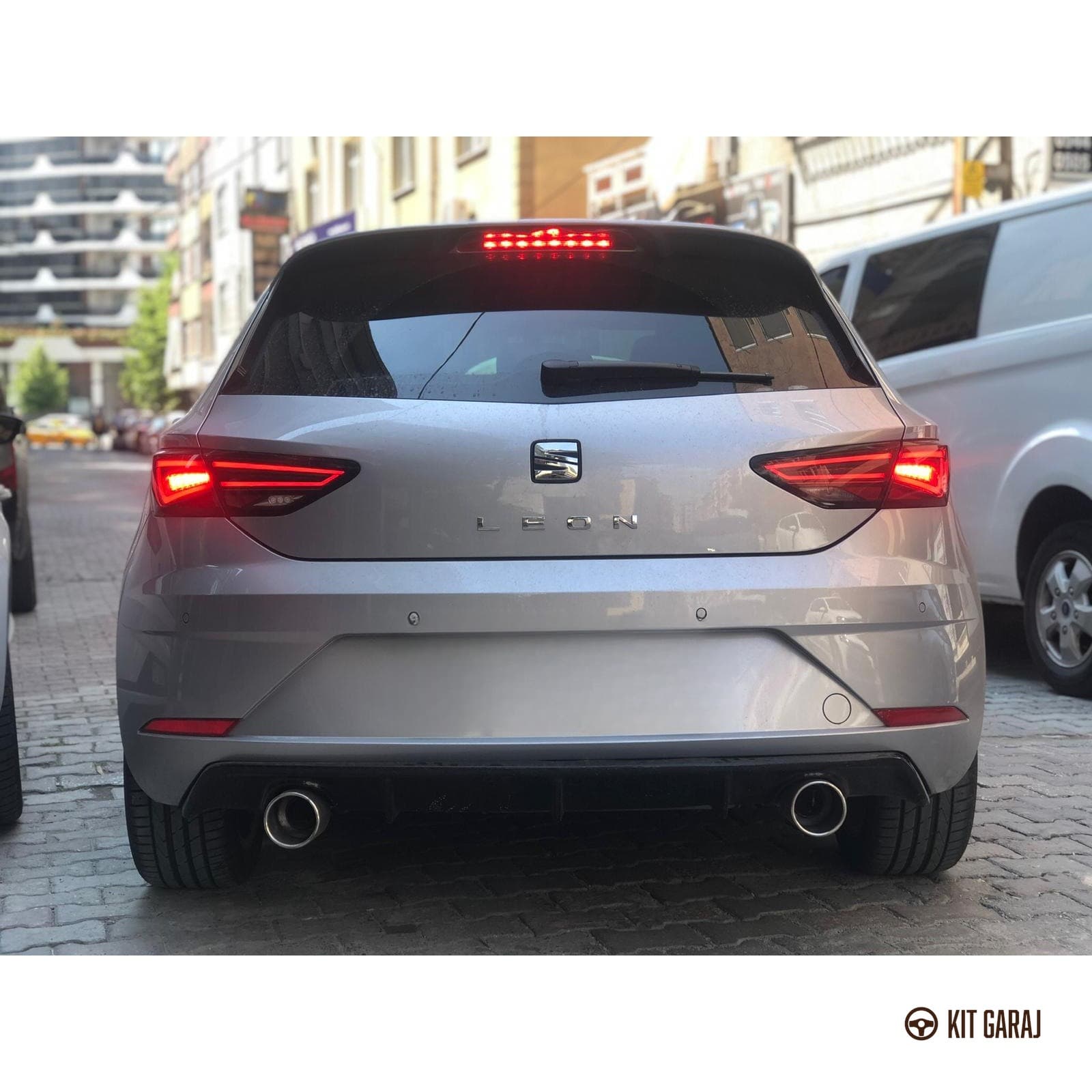Seat Leon Mk3 2017-2020 Piano Black Difüzör (Plastik) Boyalı