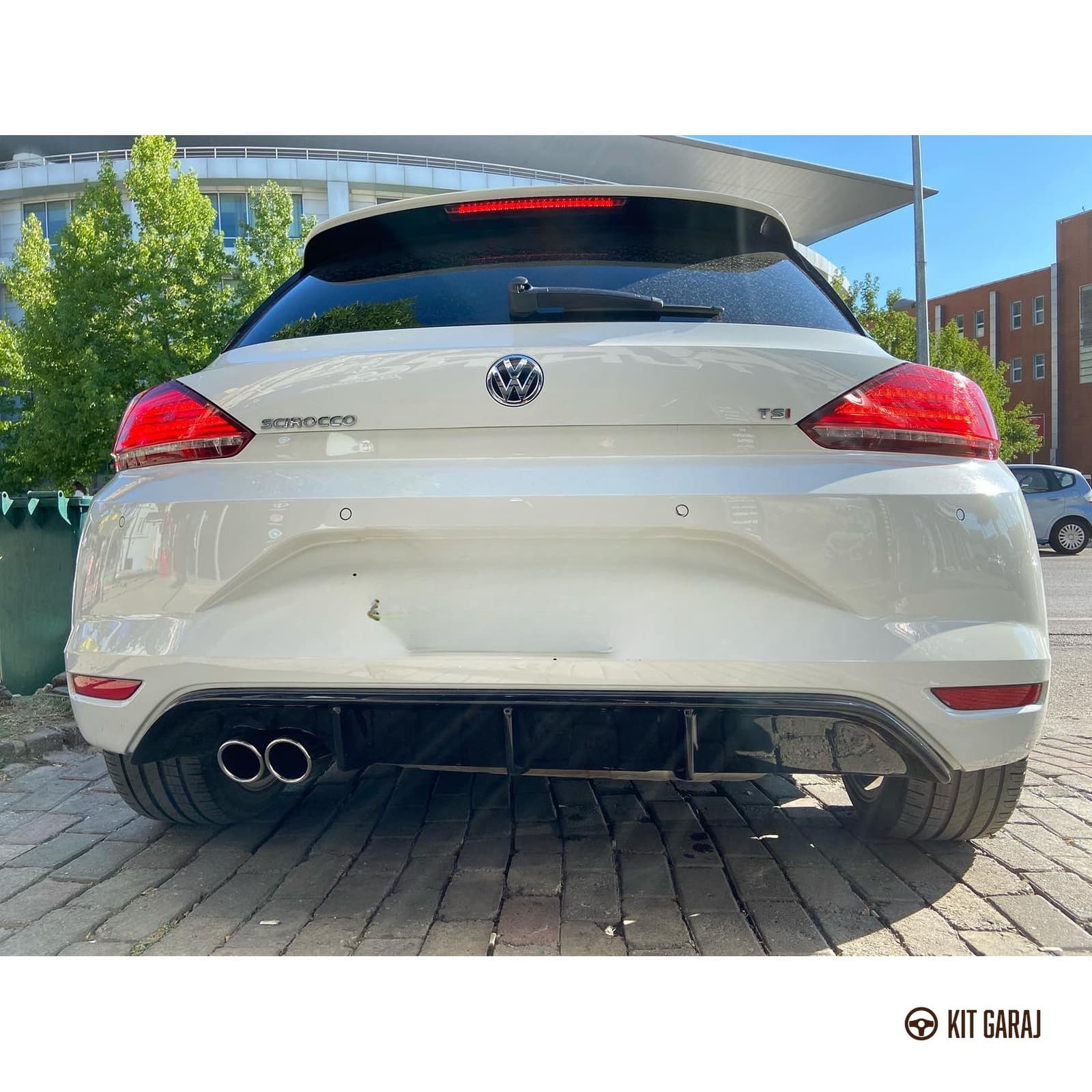 Volkswagen Scirocco Makyajlı Piano Black Difüzör (Plastik) Boyalı