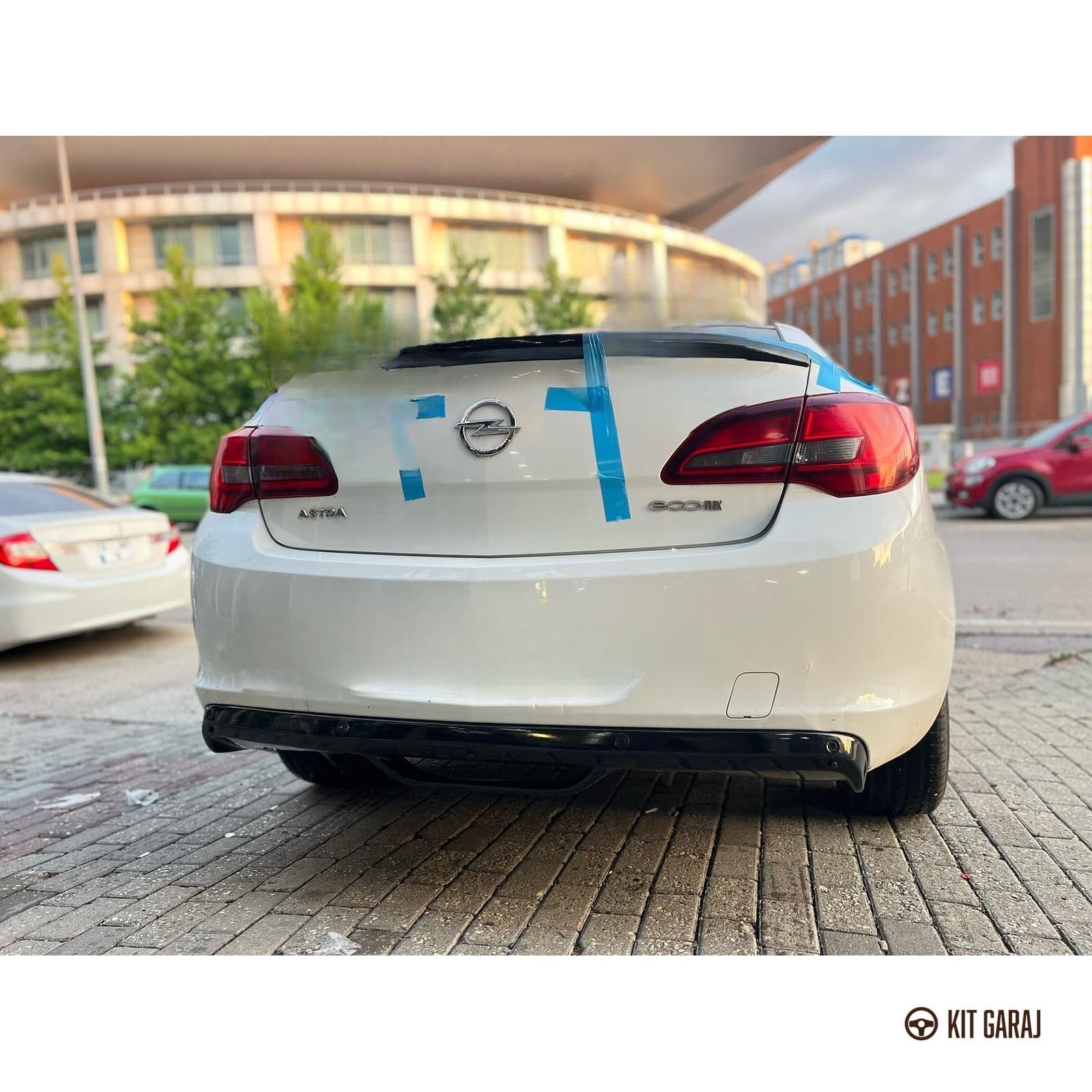 Opel Astra J Sedan 2011-2018 Parlak Siyah Difüzör (Plastik) Boyalı (4/6)