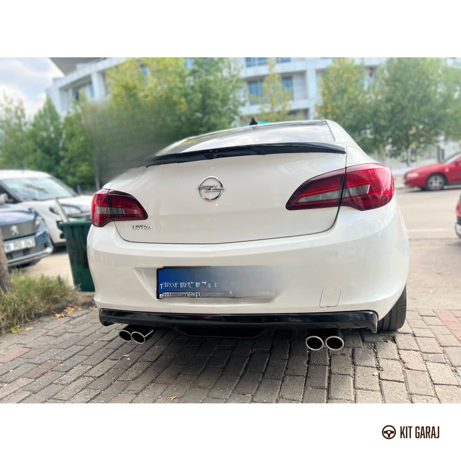 Opel Astra J Sedan 2011-2018 Parlak Siyah Difüzör (Plastik) Boyalı (5/6)