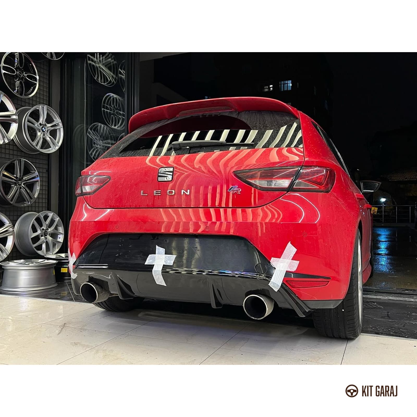 Seat Leon Mk3 2012-2020 Piano Black Difüzör (Plastik) Boyalı