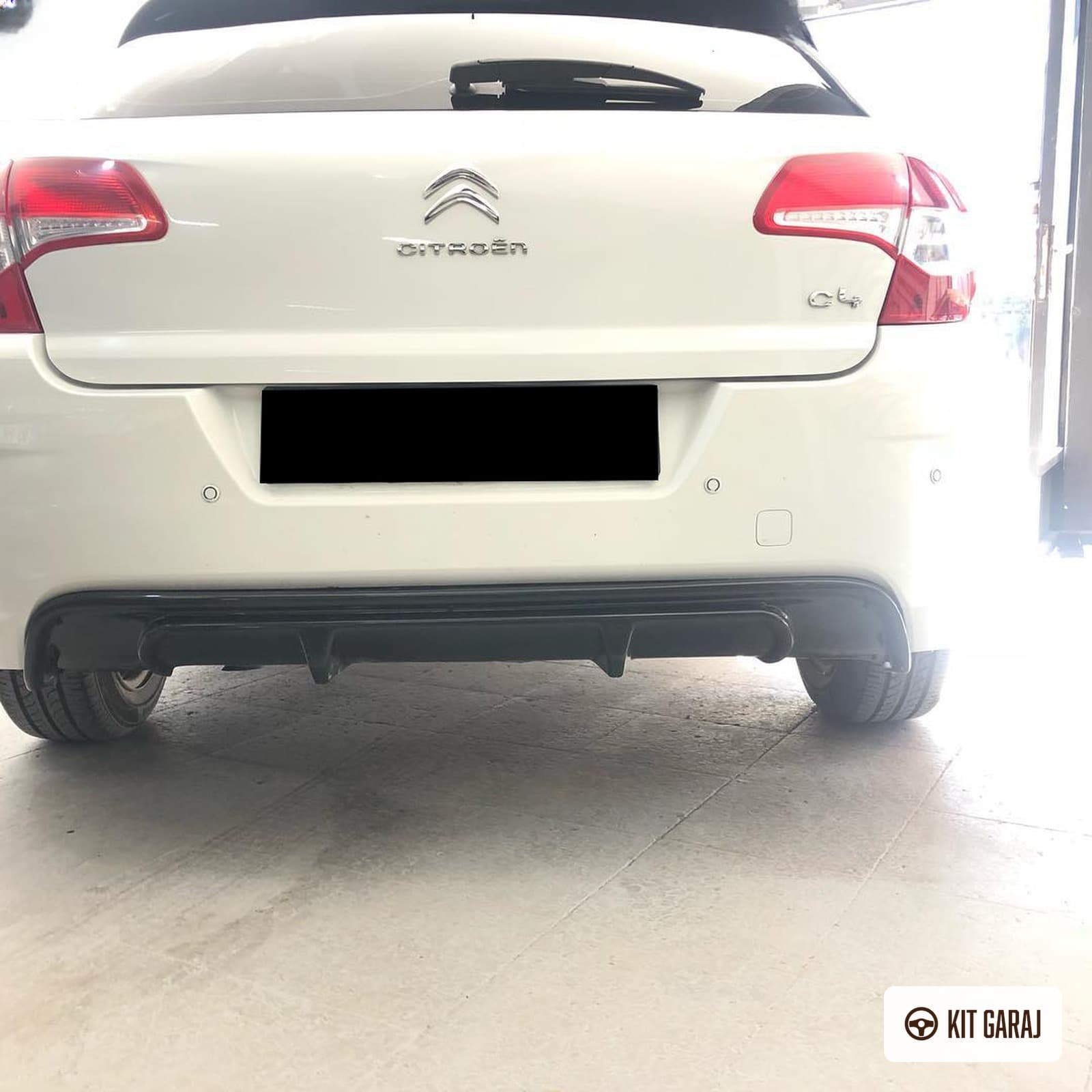 Citroën C4 2011-2017 Parlak Siyah Difüzör (Plastik) Boyalı (2/5)