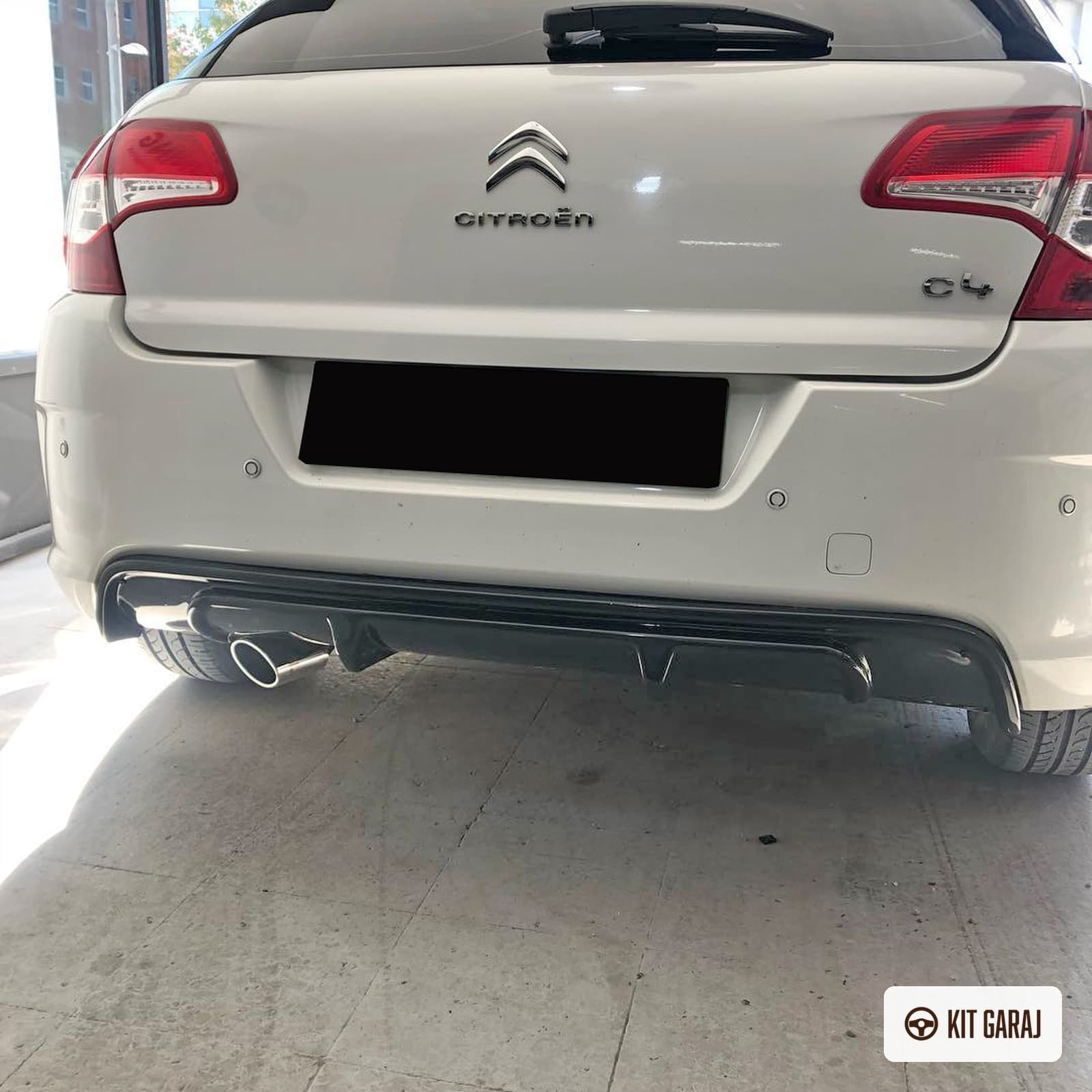 Citroën C4 2011-2017 Parlak Siyah Difüzör (Plastik) Boyalı (5/5)