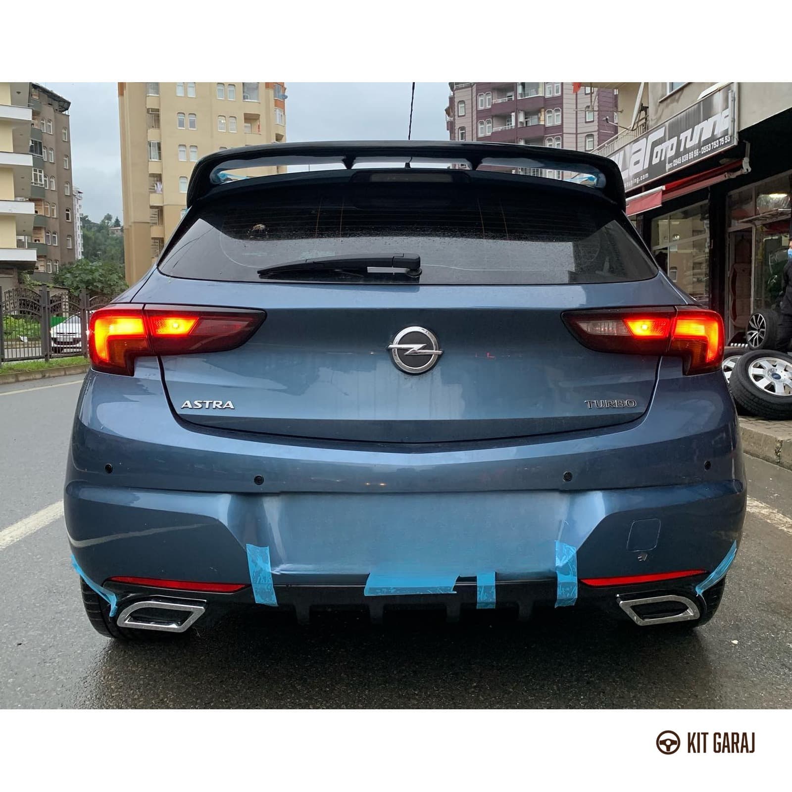 Opel Astra K 2015-2021 Egzoz Görünümlü Piano Black Difüzör (Plastik) Boyalı