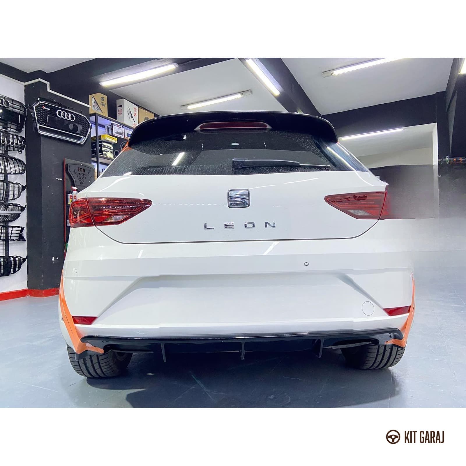 Seat Leon Mk3 2017-2020 FR Piano Black Difüzör (Plastik) Boyalı (3/8)