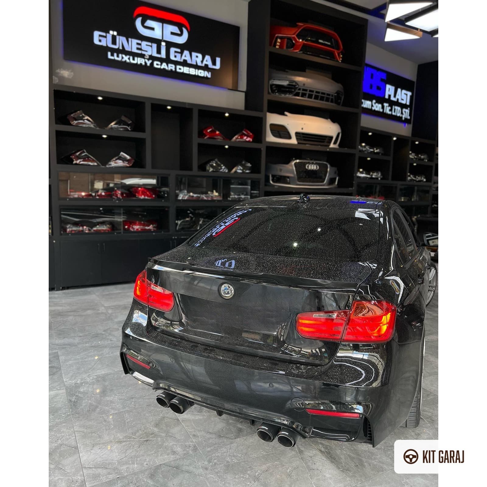 BMW F30-F80 Vorsteiner Difüzör (Orta Kısım) (Plastik) Piano Black