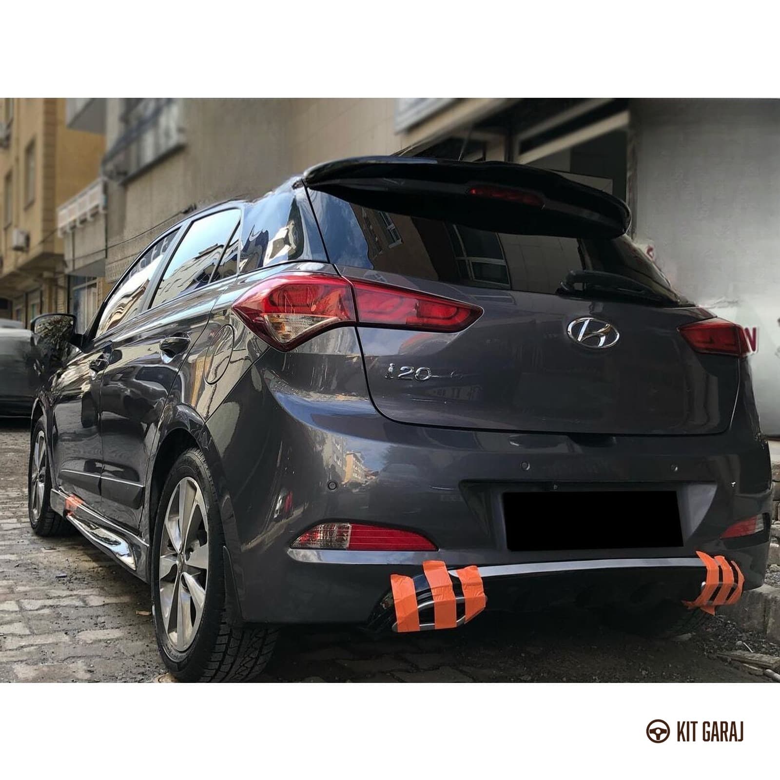 Hyundai i20 2015-2017 Egzoz Görünümlü Parlak Siyah Difüzör (Plastik) Boyalı