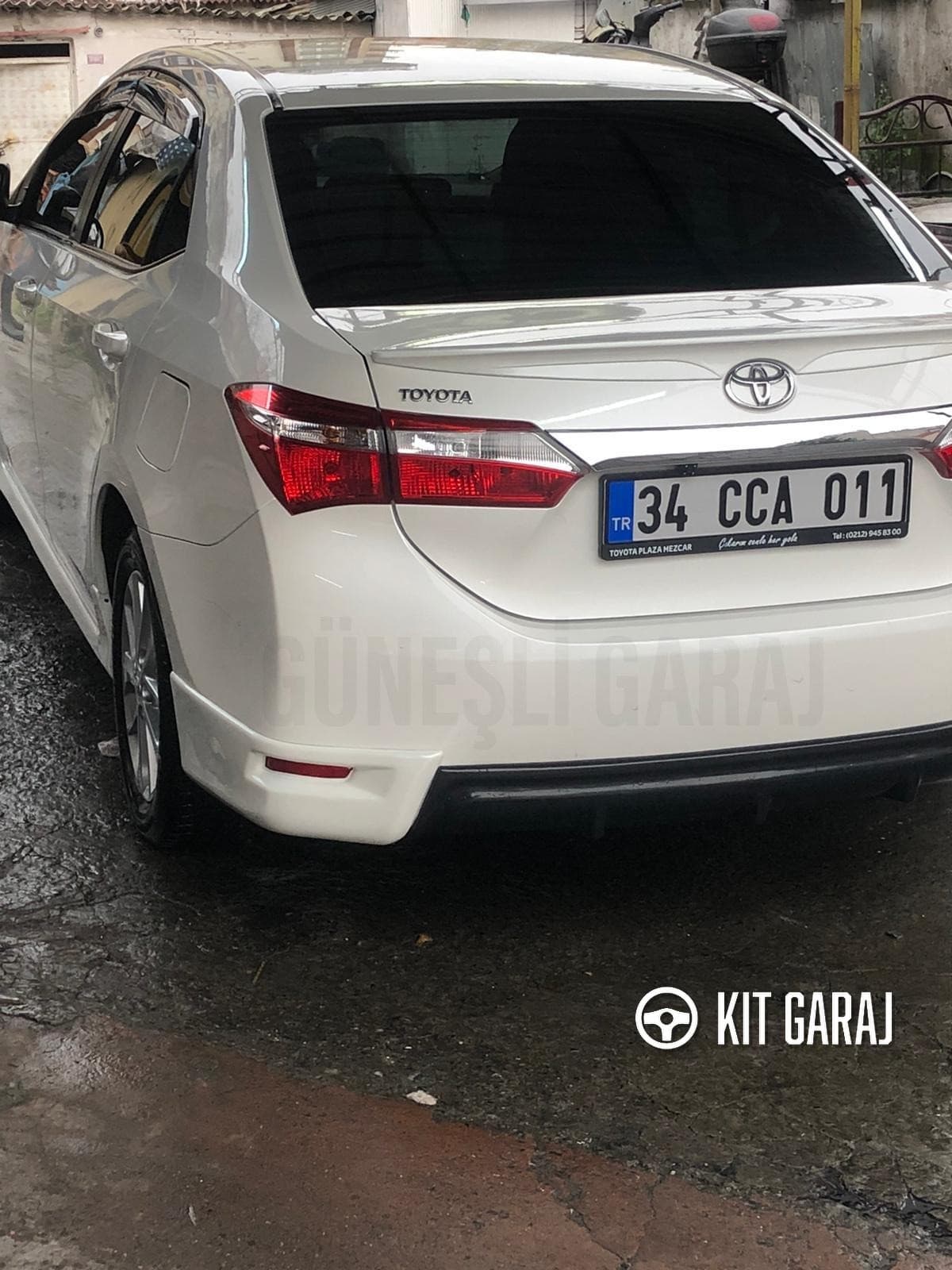 Toyota Corolla Arka Flap + Orta Difüzör (Plastik) Boyasız (7/8)