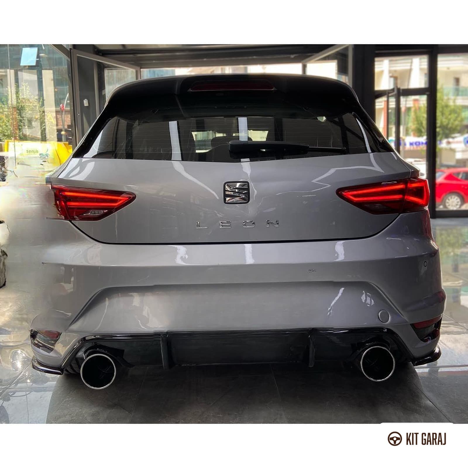 Seat Leon Mk3 2012-2020 Aero Piano Black Flap (Plastik) Boyalı