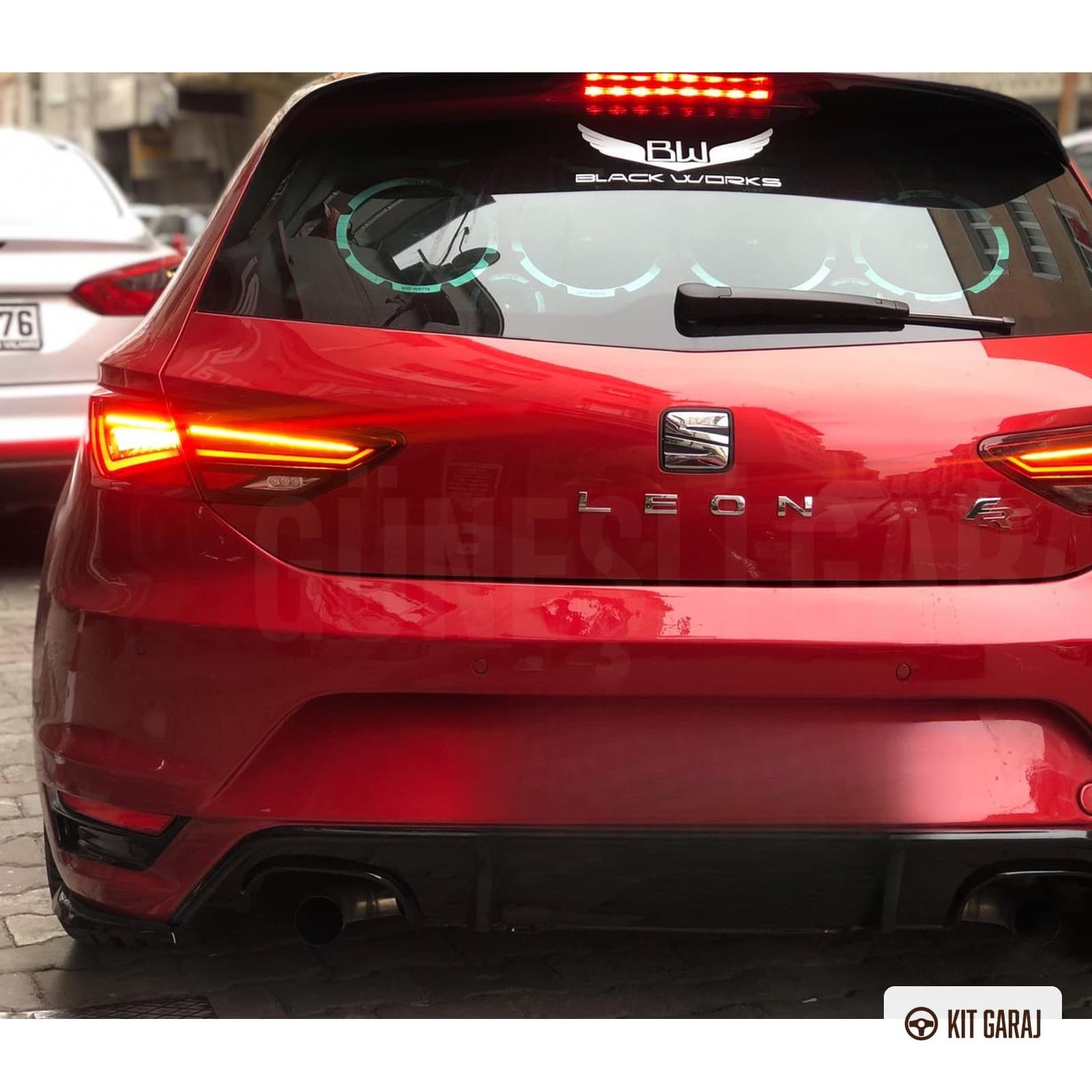 Seat Leon Mk3 2012-2020 Aero Piano Black Flap (Plastik) Boyalı (3/4)