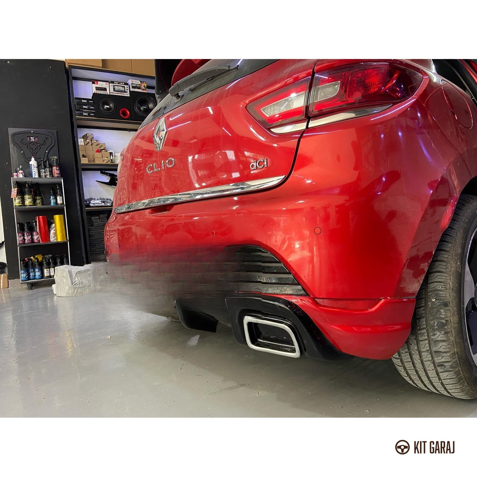 Renault Clio 4 RS Egzoz Görünümlü Piano Black Difüzör (Plastik) Boyalı