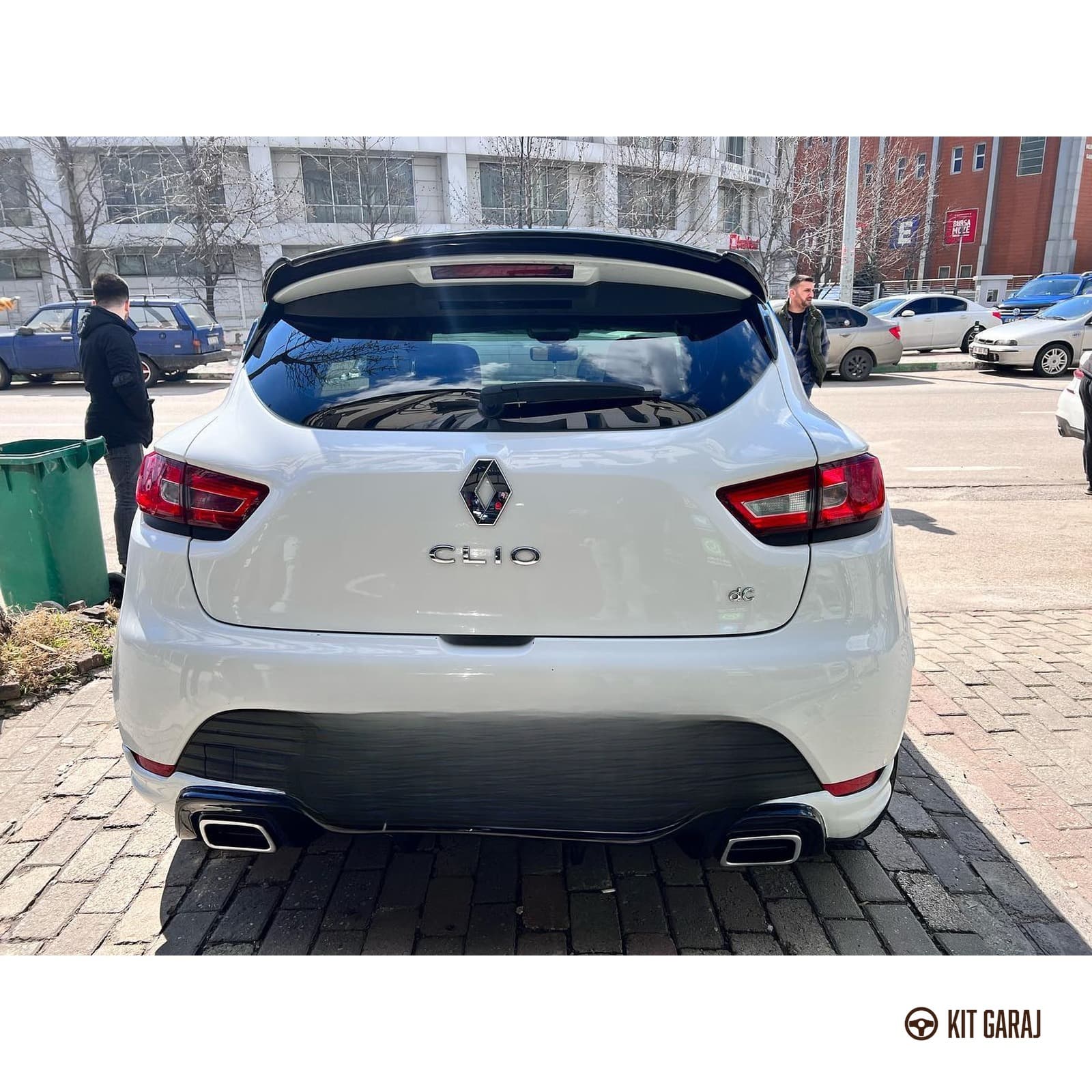 Renault Clio 4 RS Egzoz Görünümlü Piano Black Difüzör (Plastik) Boyalı (3/6)