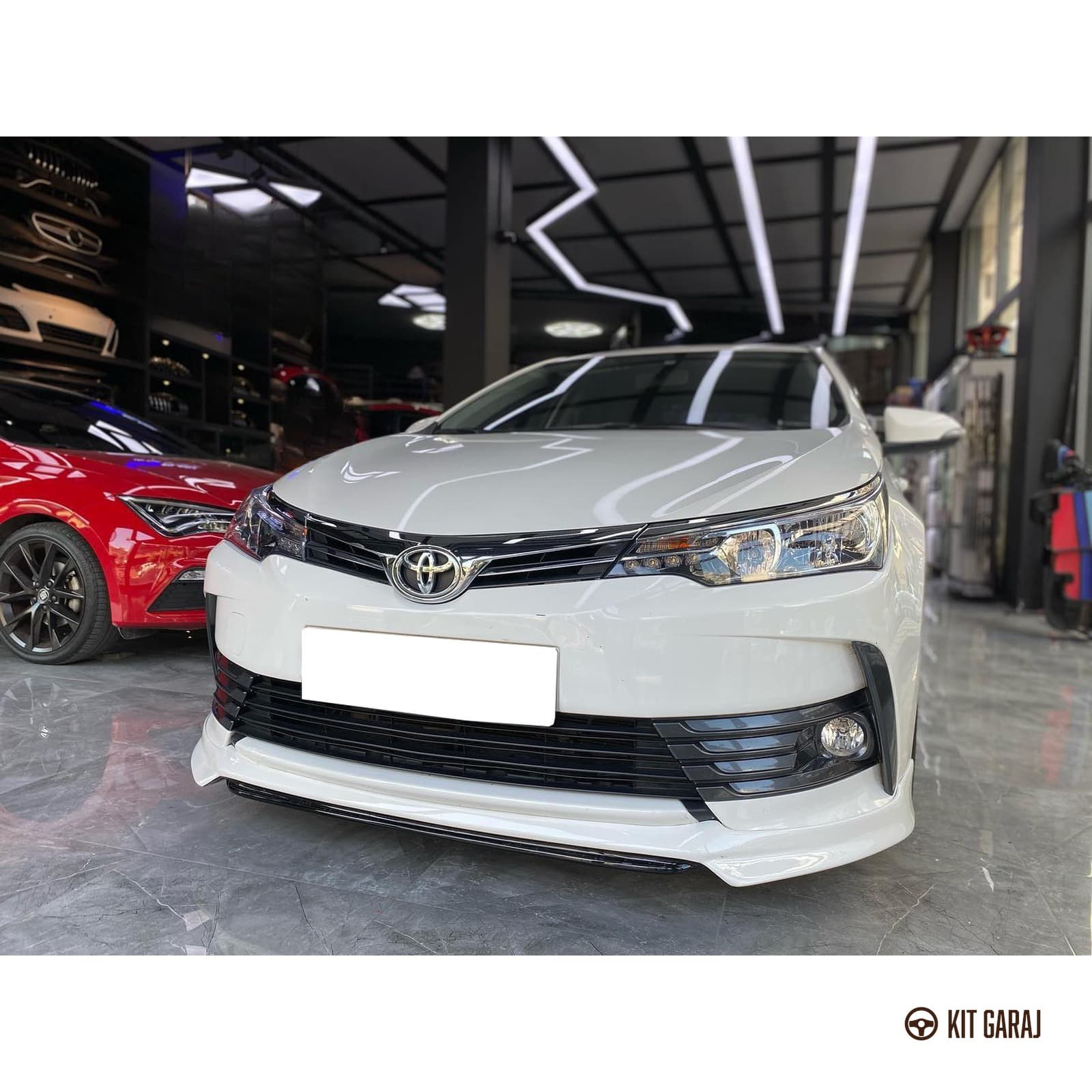 Toyota Corolla Custom Ön Ek (Plastik) Boyasız