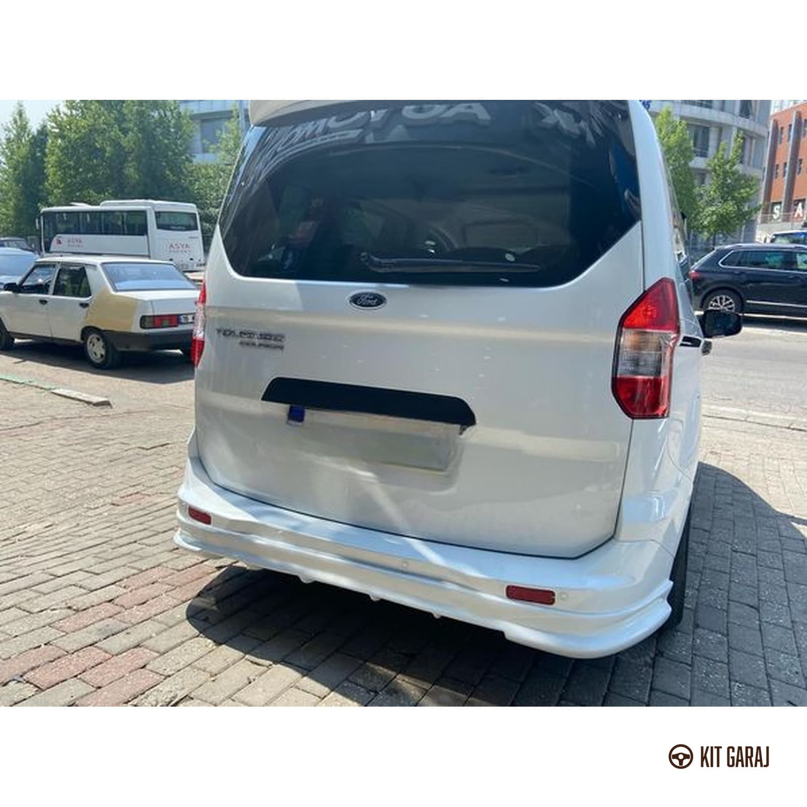 Ford Tourneo Courier 2014-2023 Boyasız Mat Siyah Arka Ek (Plastik)