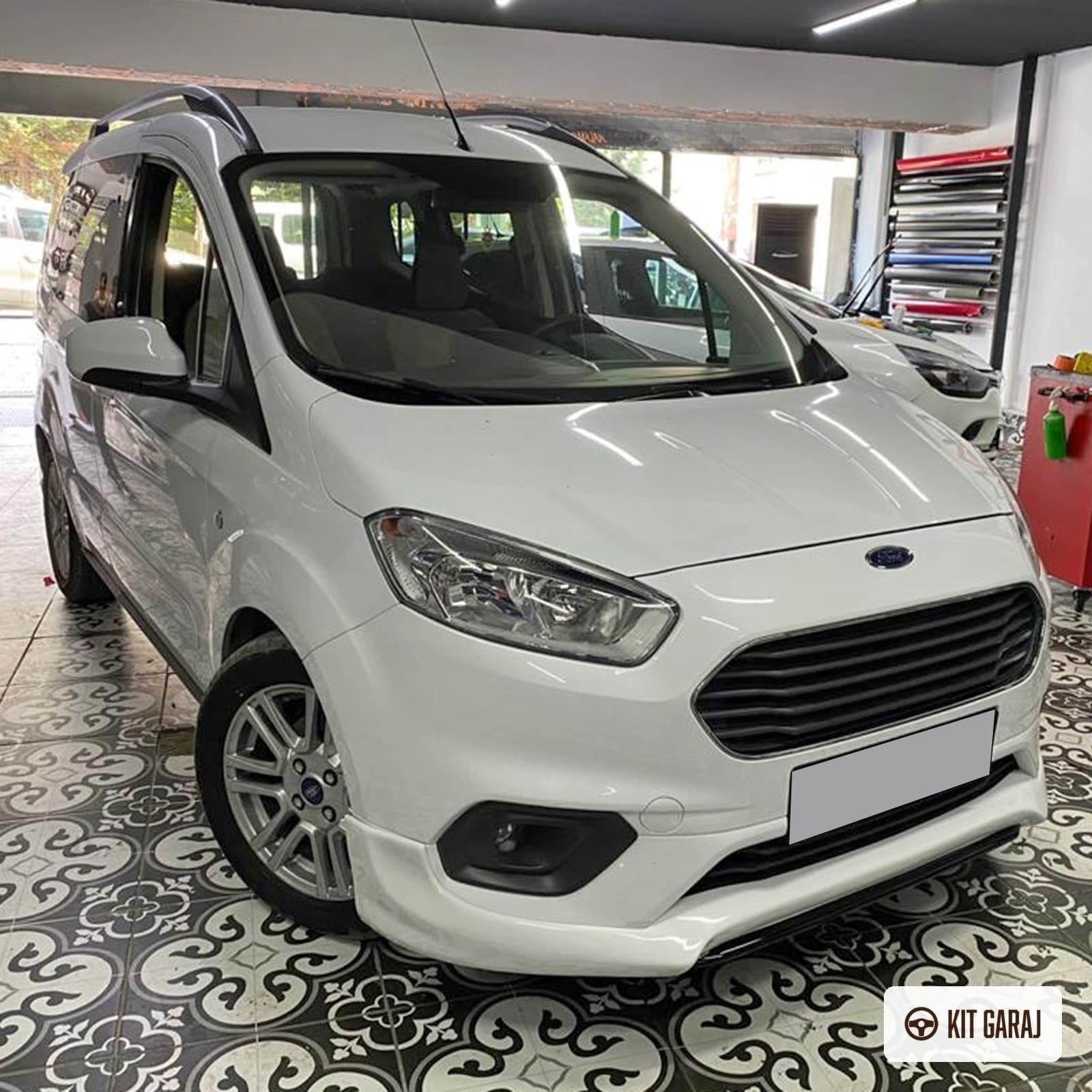 Ford Tourneo Makyajlı 2018-2023 Ön Ek (Plastik) Boyasız (5/5)