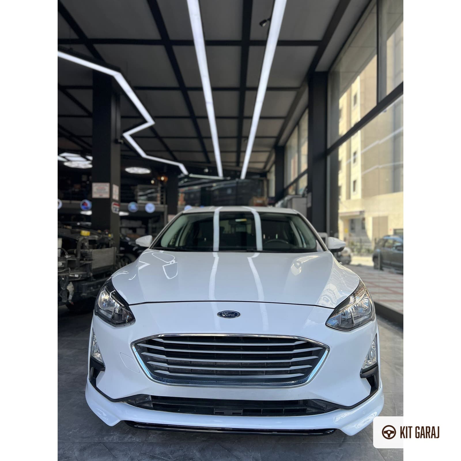 Ford Focus Sedan Ön Ek (Plastik) Boyasız