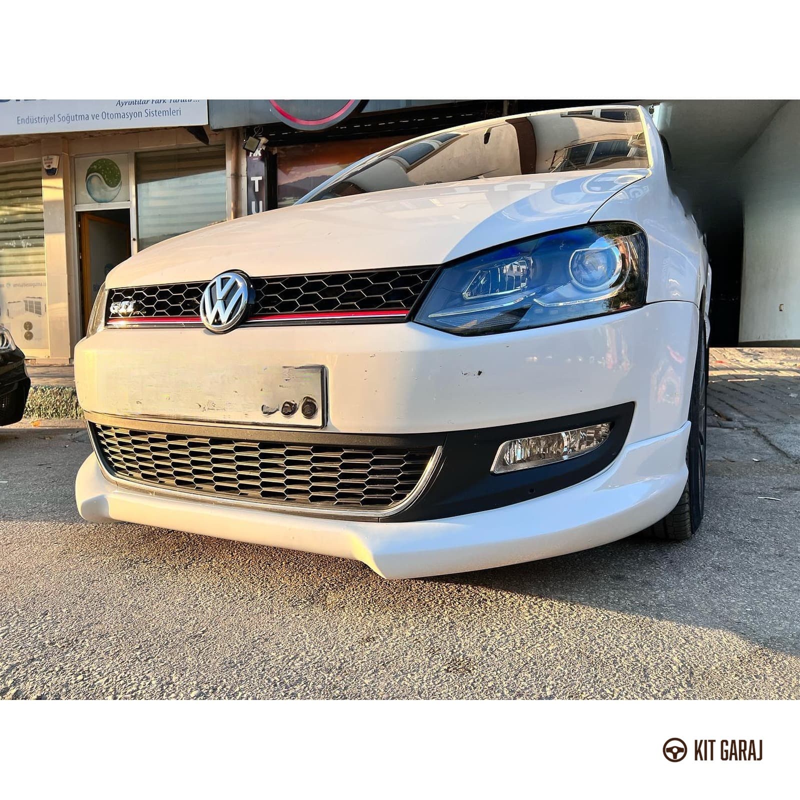 Volkswagen Polo Makyajsız 2010 - 2014 Ön Ek (Plastik) (3/4)