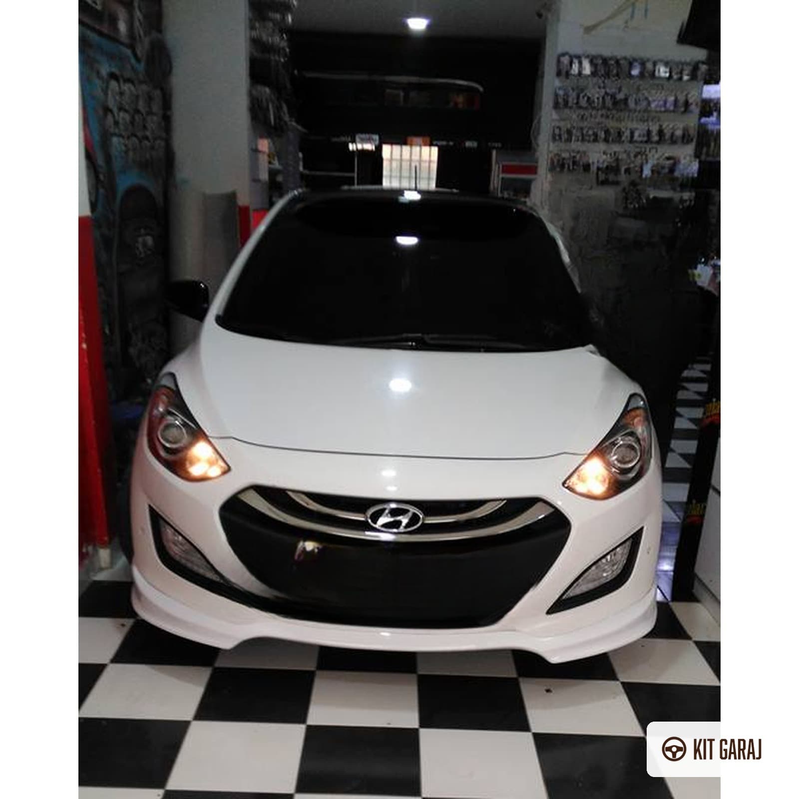 Hyundai i30 Ön Ek (Plastik) Boyasız