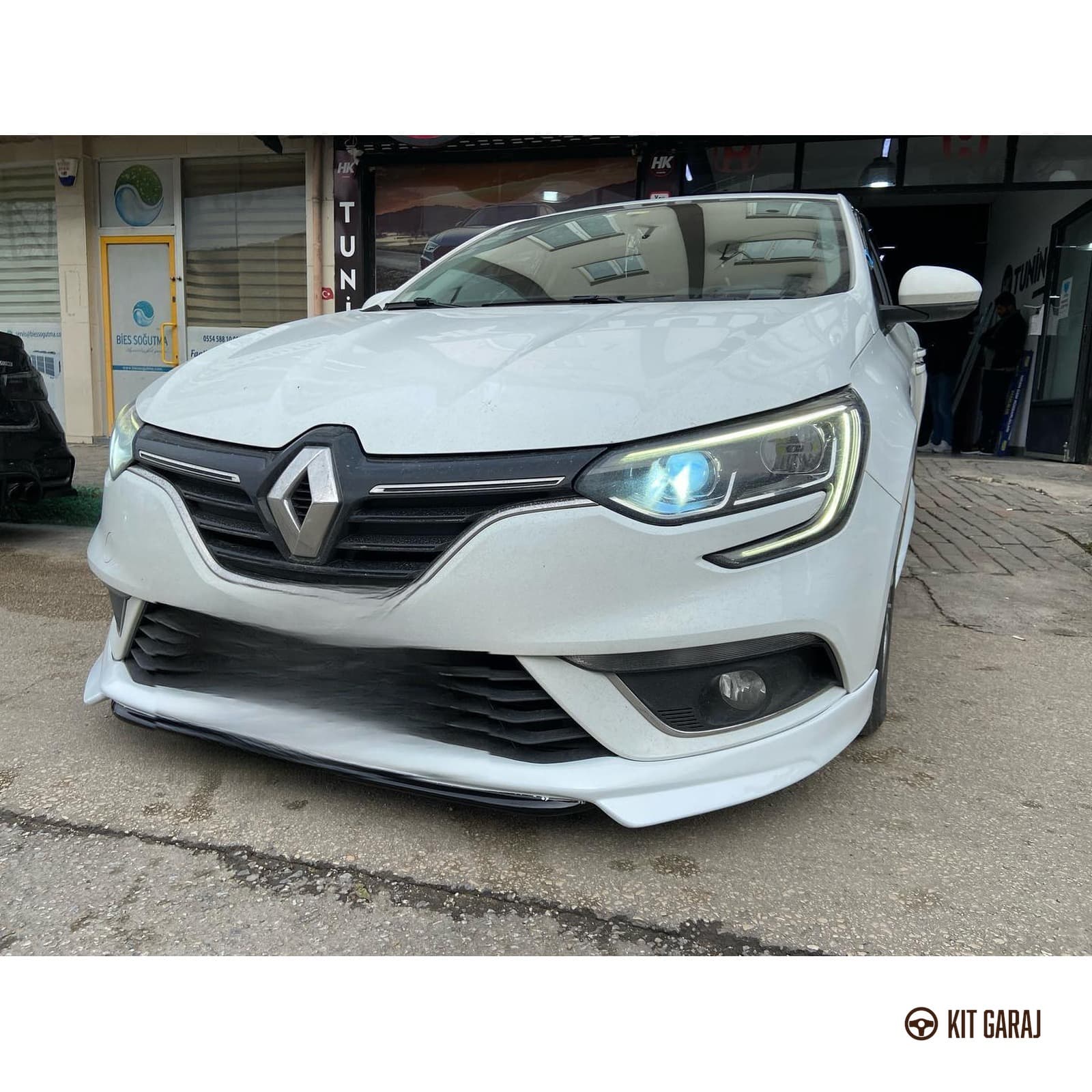 Renault Megane Ön Ek (Plastik) Boyasız (3/8)