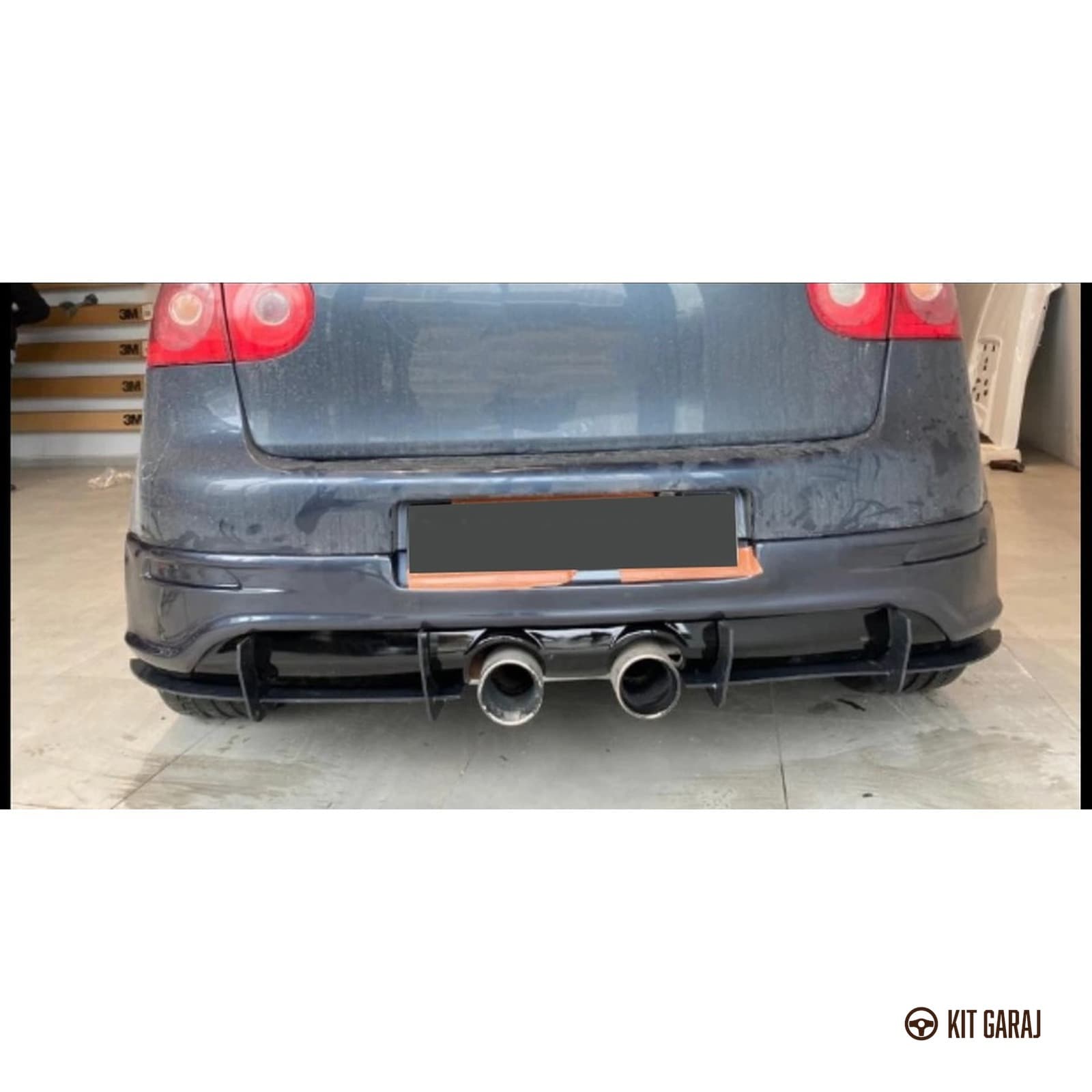 Volkswagen Golf Mk5 2003-2008 Parlak Siyah Flap (Plastik) Boyalı