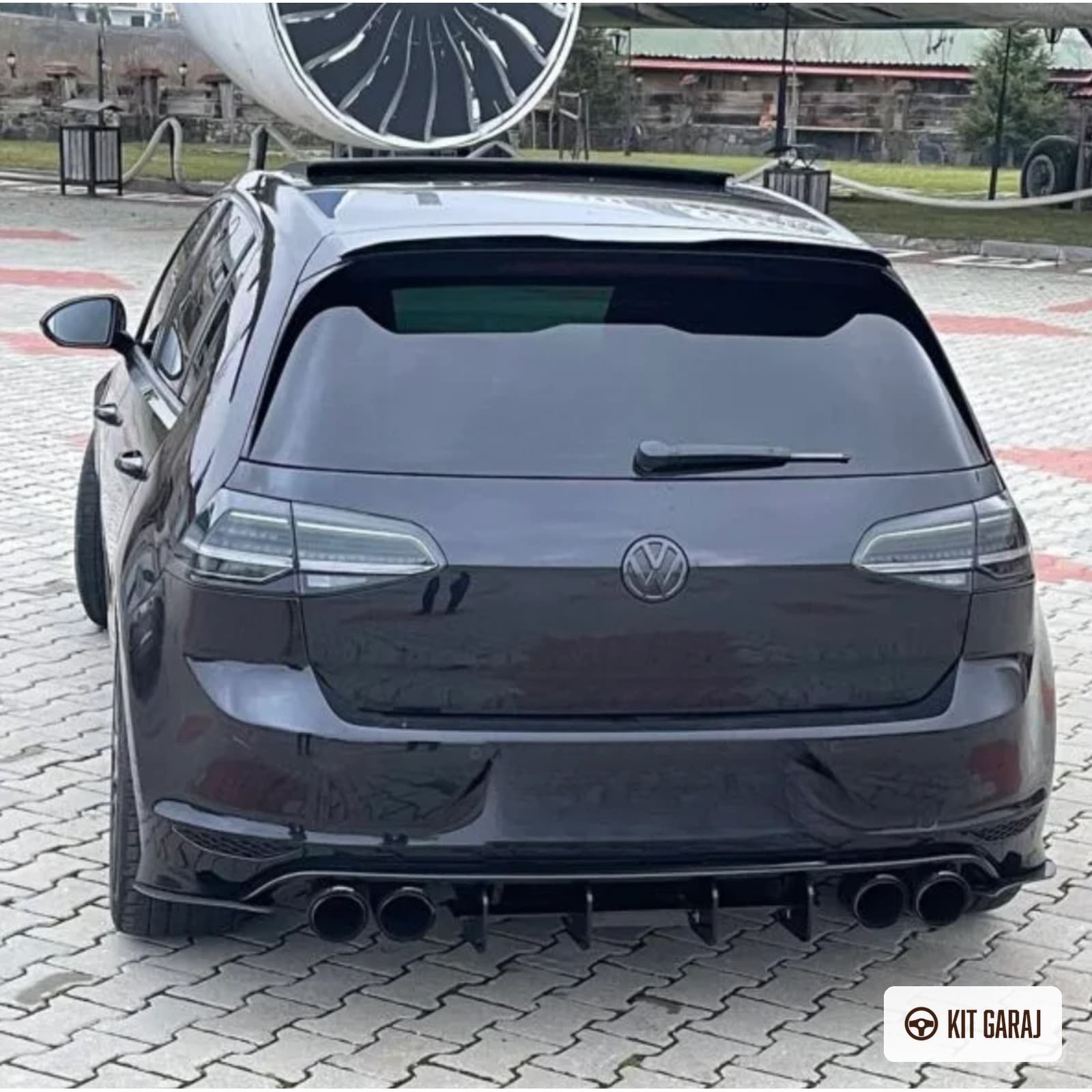 Volkswagen Golf Mk6 2008-2012 Parlak Siyah Flap (Plastik) Boyalı