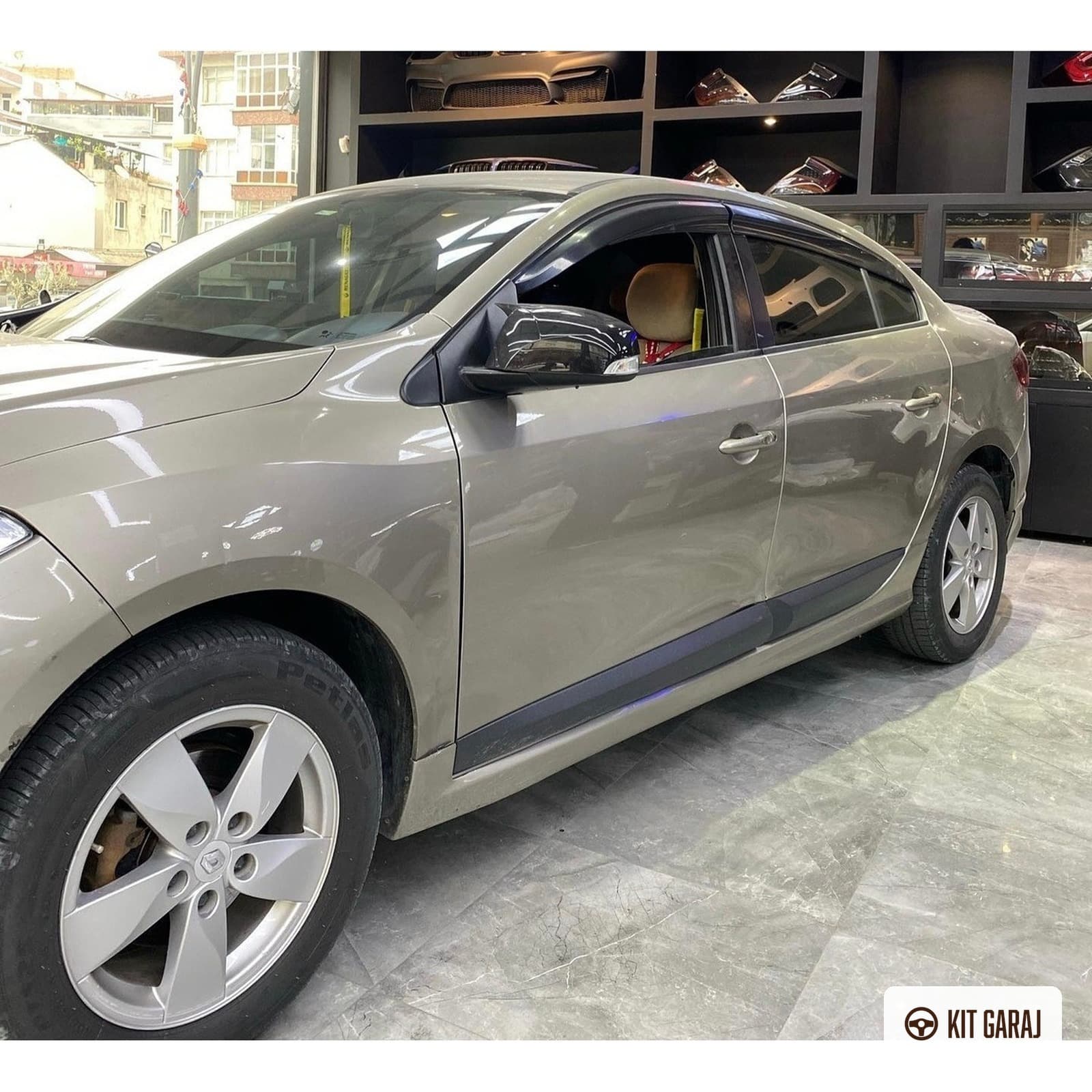 Renault Fluence Makyajlı Body Kit (Plastik) Boyasız (3/4)