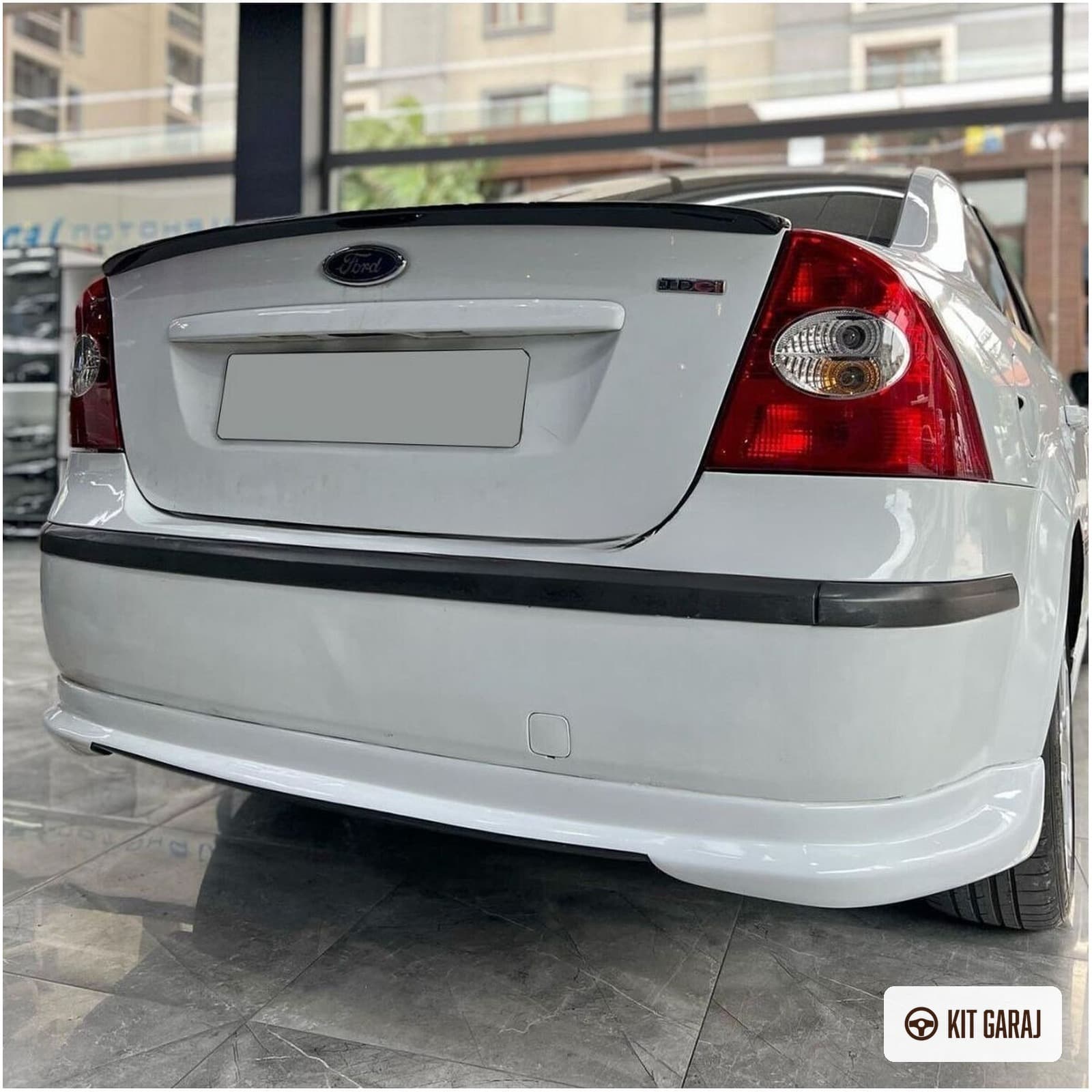 Ford Focus 2 Sedan Body Kit Seti Plastik (5/6)