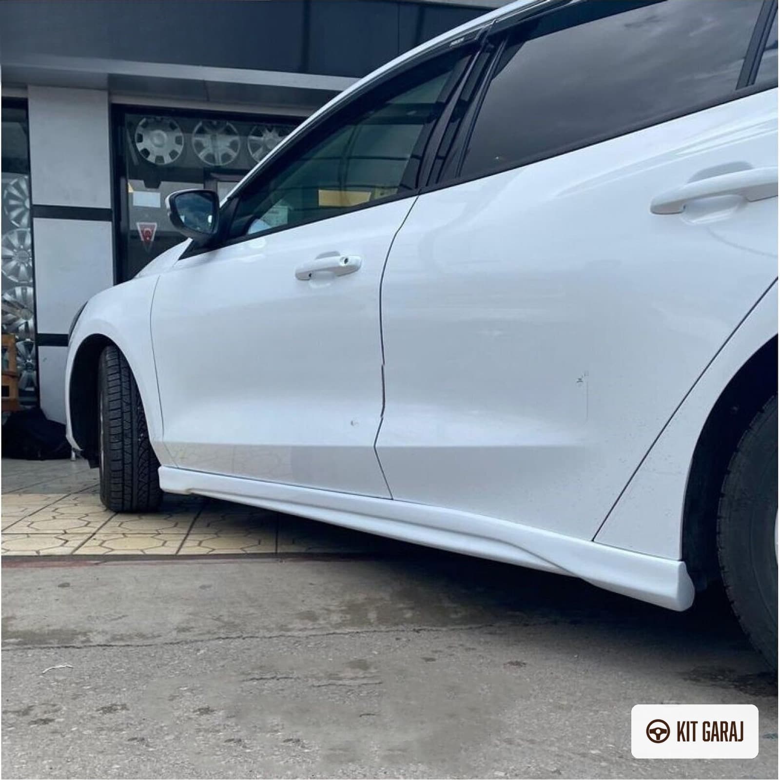 Ford Focus Sedan Body Kit (Plastik) Boyasız (5/8)