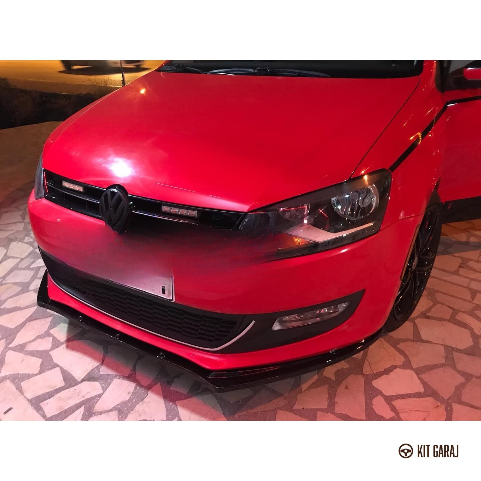 Volkswagen Polo Piano Black Ön Lip (Plastik) Boyalı