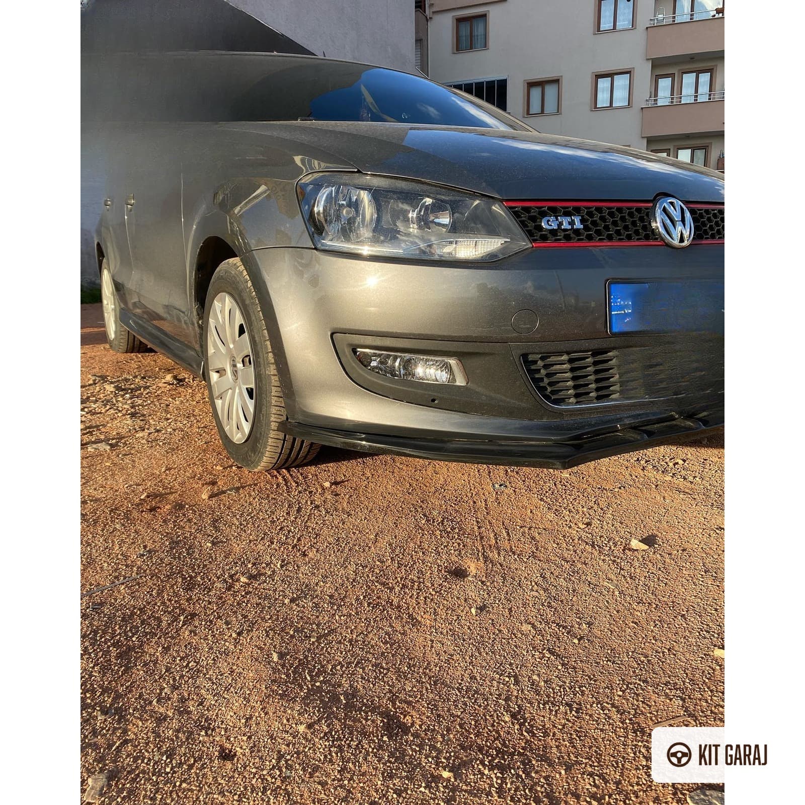 Volkswagen Polo Piano Black Ön Lip (Plastik) Boyalı (4/8)