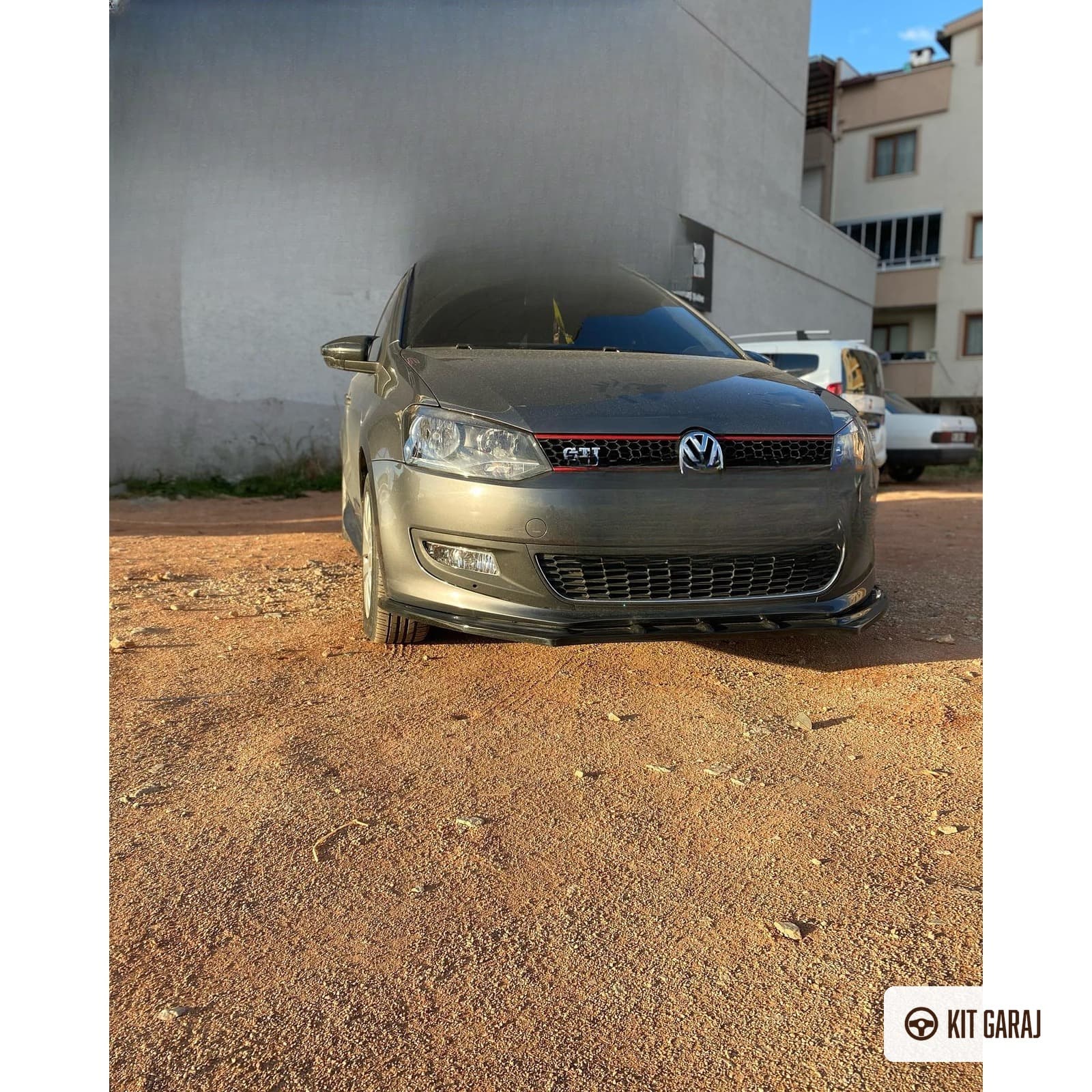 Volkswagen Polo Piano Black Ön Lip (Plastik) Boyalı (5/8)
