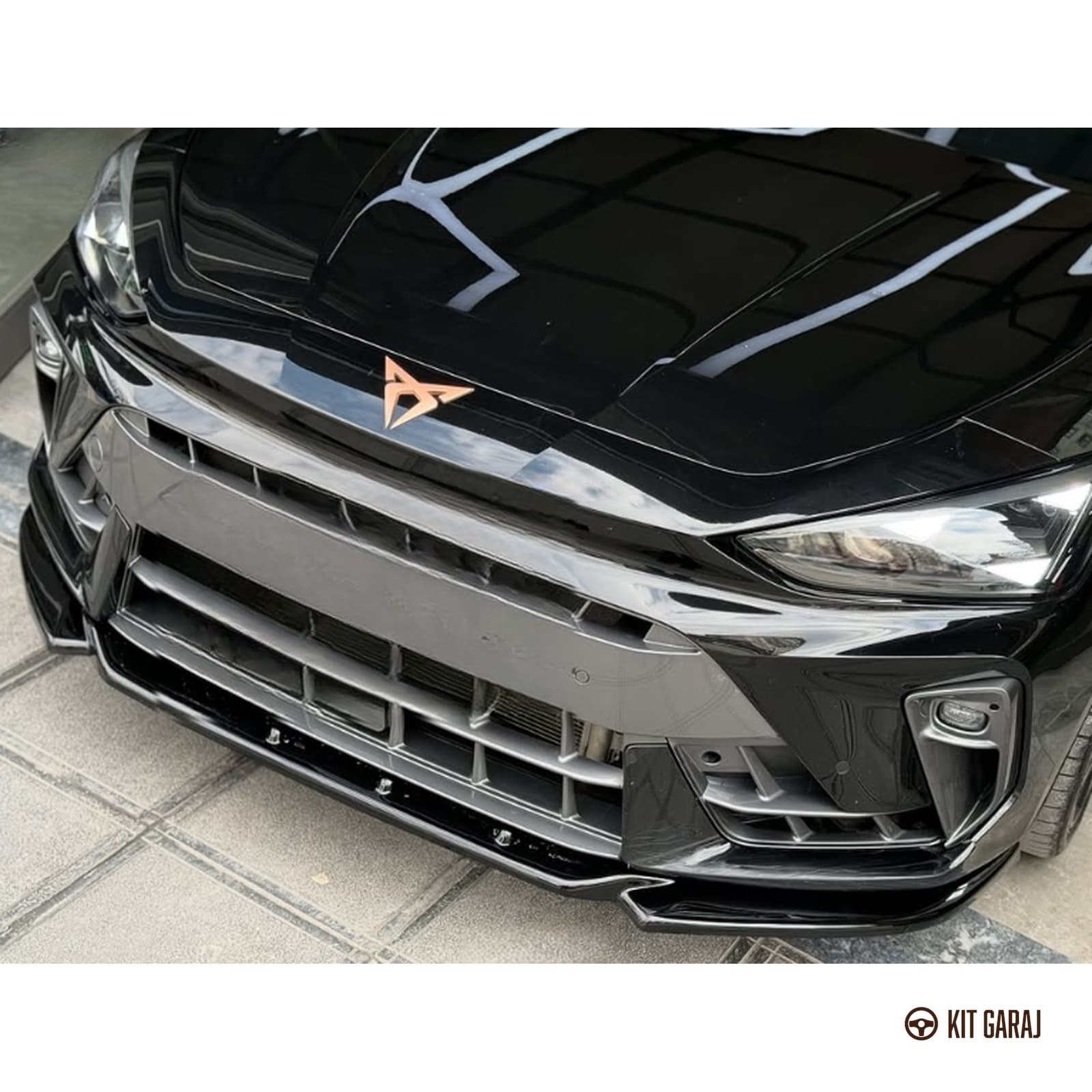 Cupra Leon Ön Lip (Plastik) Parlak Siyah Boyalı