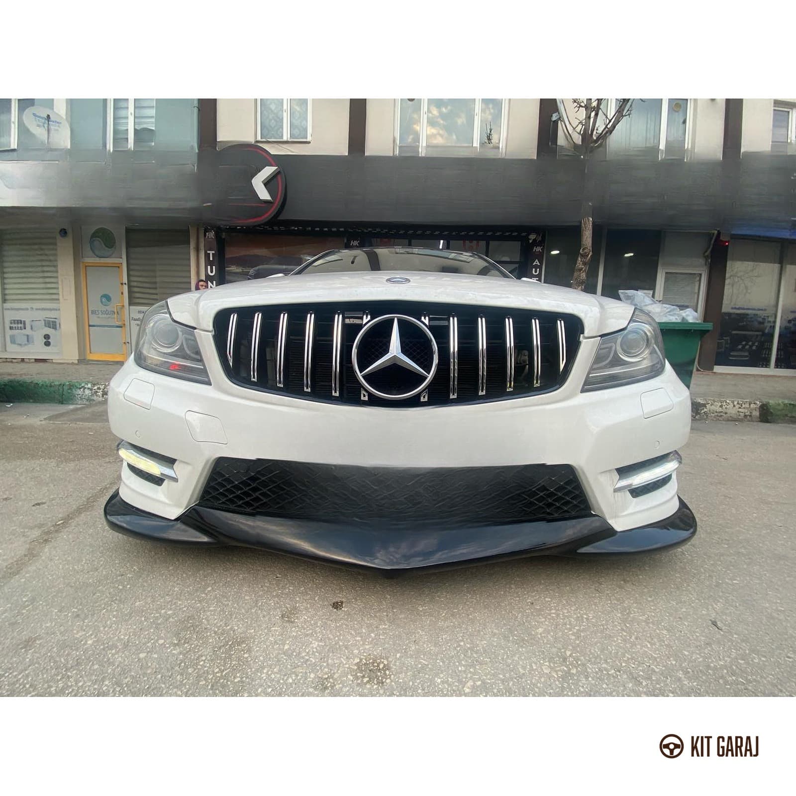 Mercedes-Benz W204 C180 Makyajlı Piano Black Ön Ek (Plastik) Boyalı (3/8)