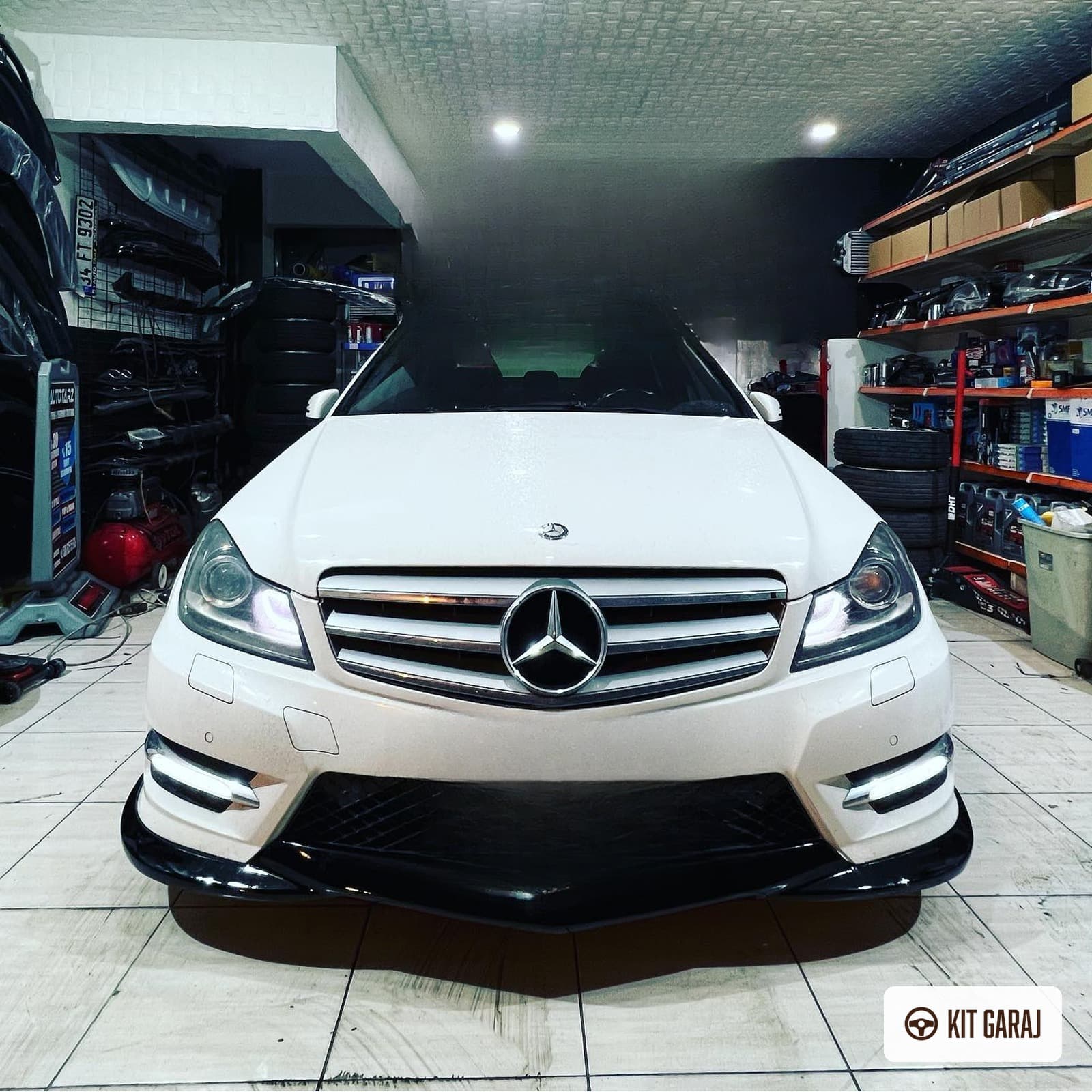 Mercedes-Benz W204 C180 Makyajlı Piano Black Ön Ek (Plastik) Boyalı (5/8)