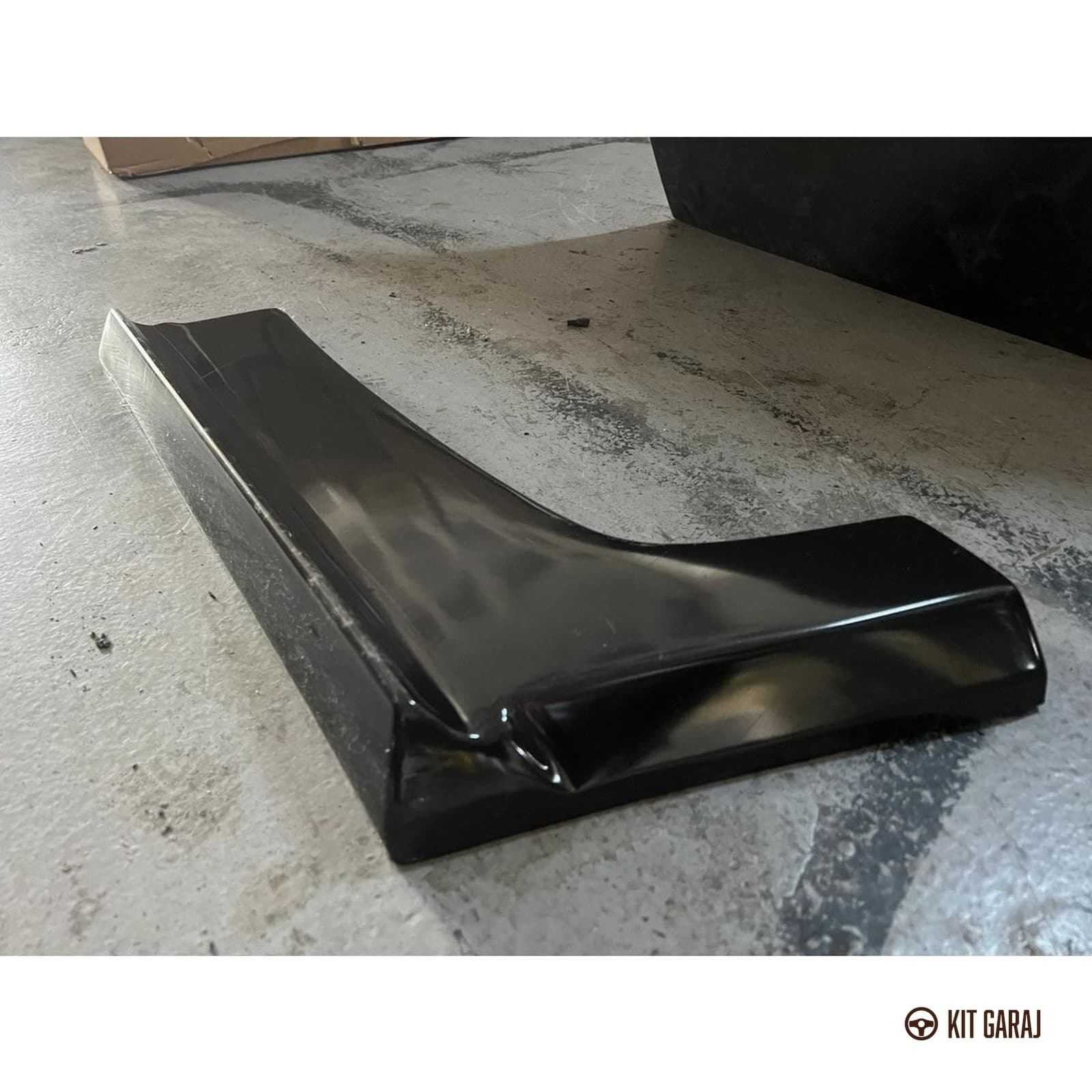 BMW F30 M3 Vorsteiner Piano Black Sağ Sol Arka Flap (Plastik) Boyalı (5/7)