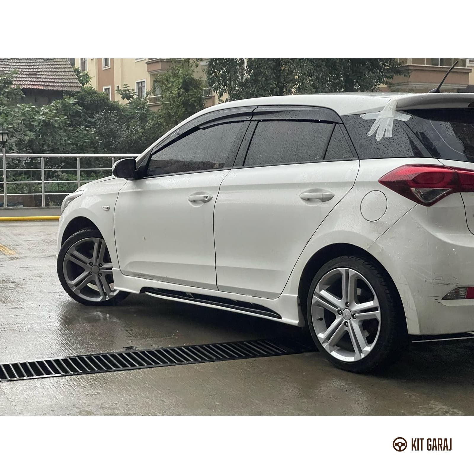 Hyundai i20 2015-2019 Custom Marşpiyel (Plastik) Boyasız (4/4)