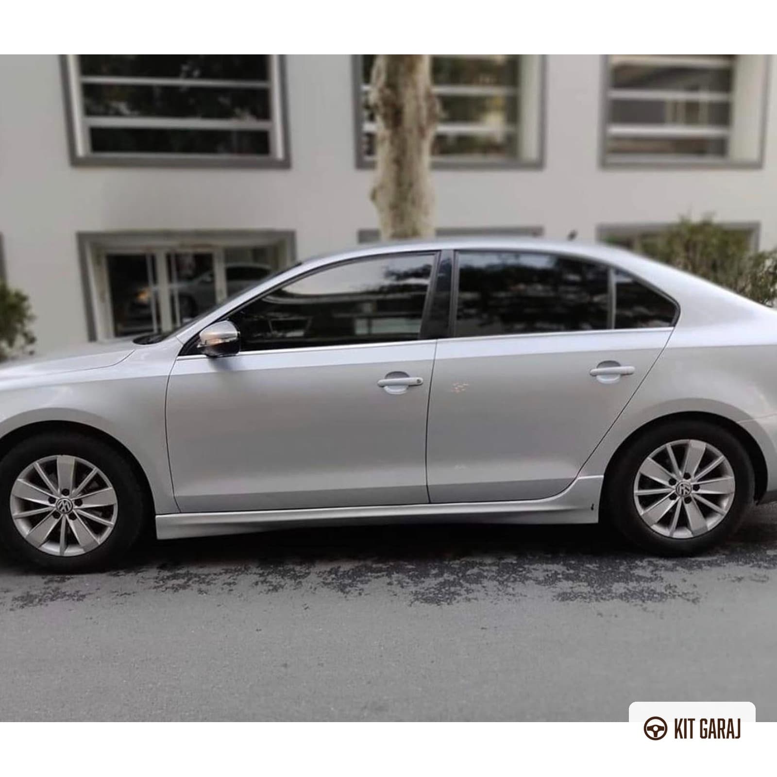 Volkswagen Jetta Yan Marşpiyel (Plastik) Boyasız
