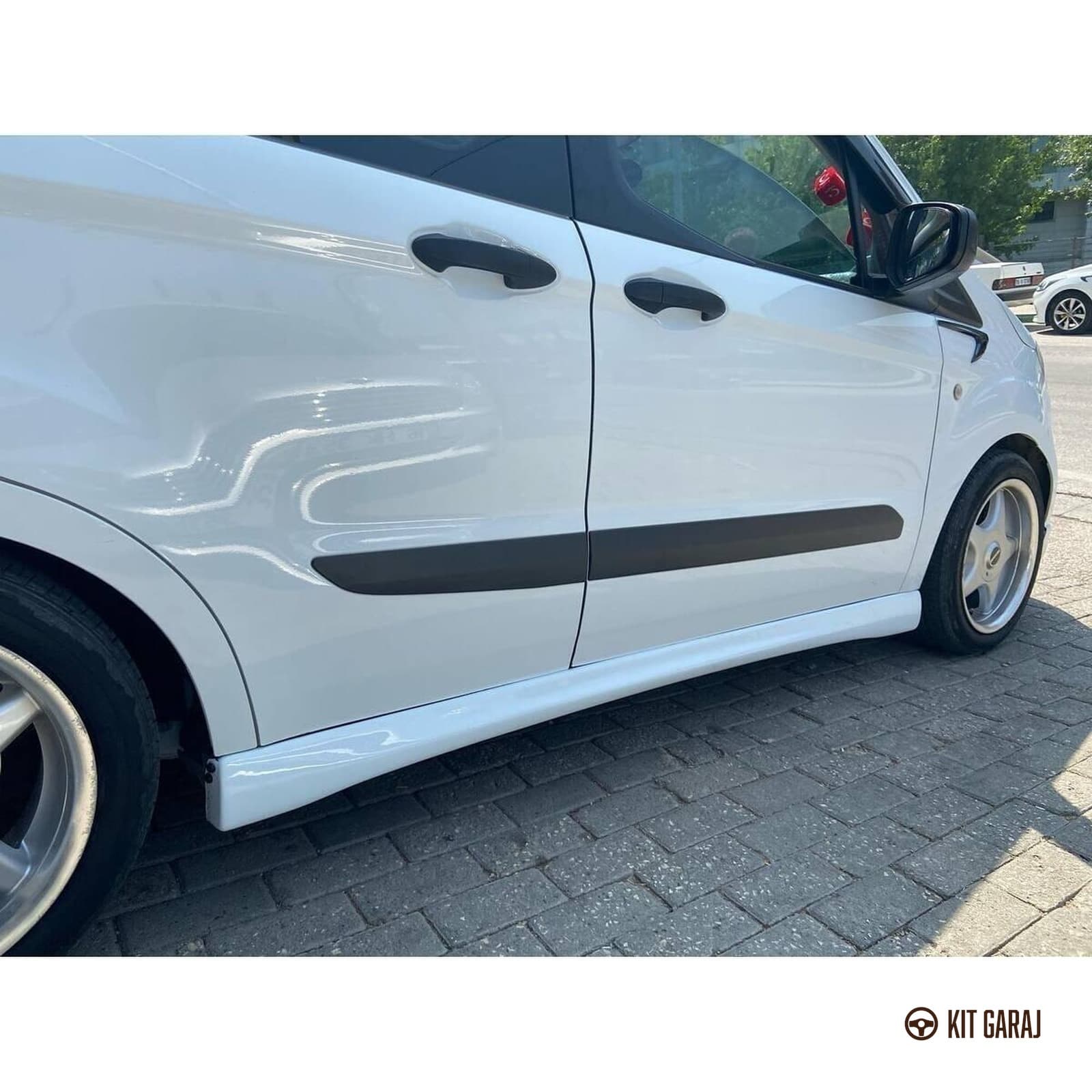 Ford Tourneo Courier 2014-2023 Yan Marşpiyel (Plastik) Boyasız (3/7)
