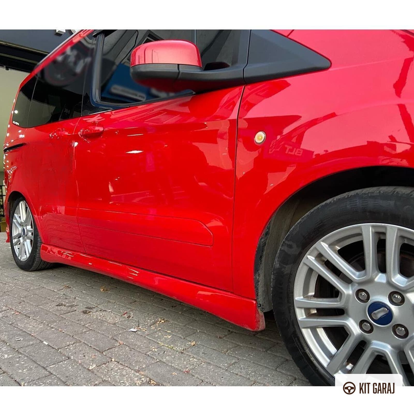 Ford Tourneo Courier 2014-2023 Yan Marşpiyel (Plastik) Boyasız (4/7)