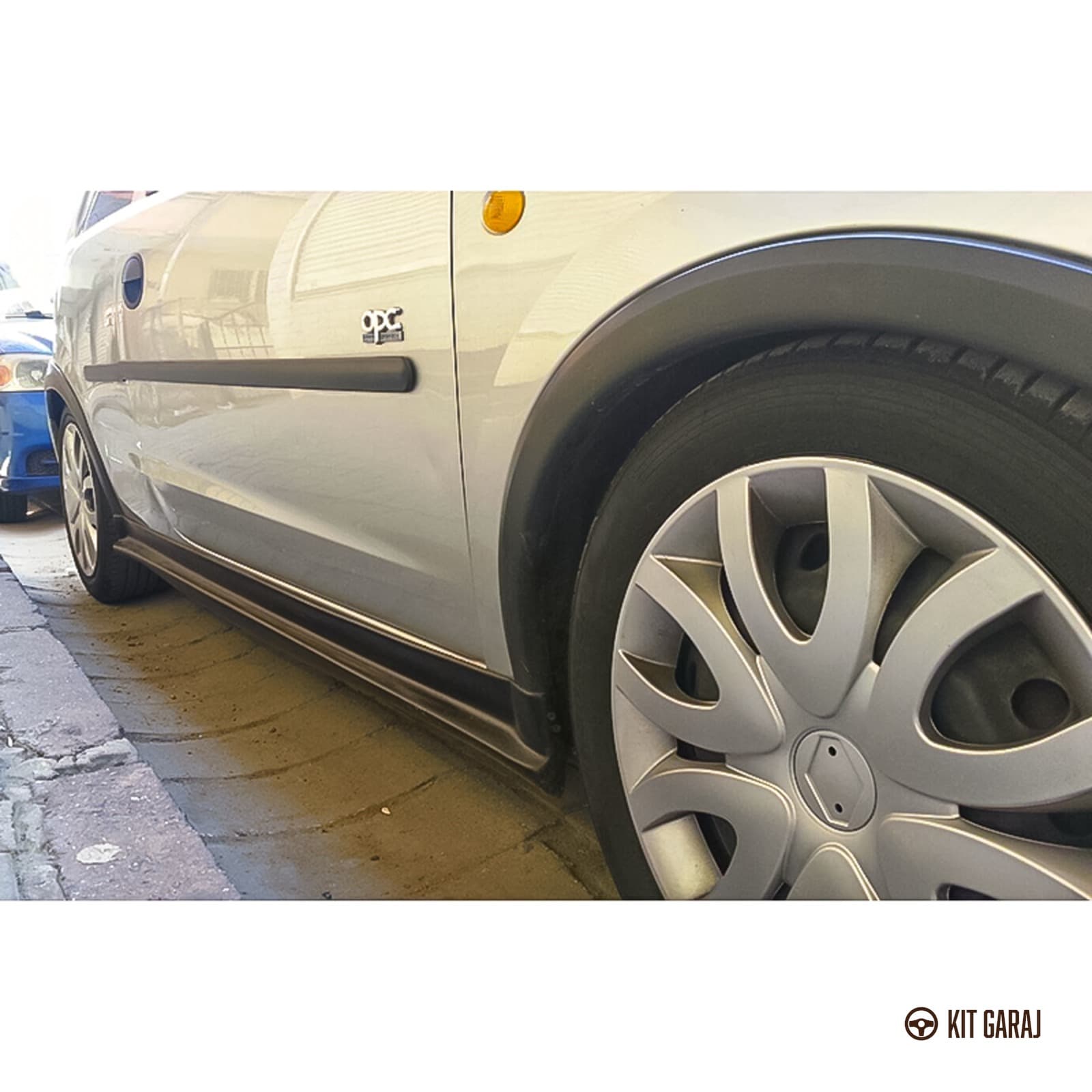 Opel Corsa Yan Marşpiyel (Plastik) Boyasız (2/3)
