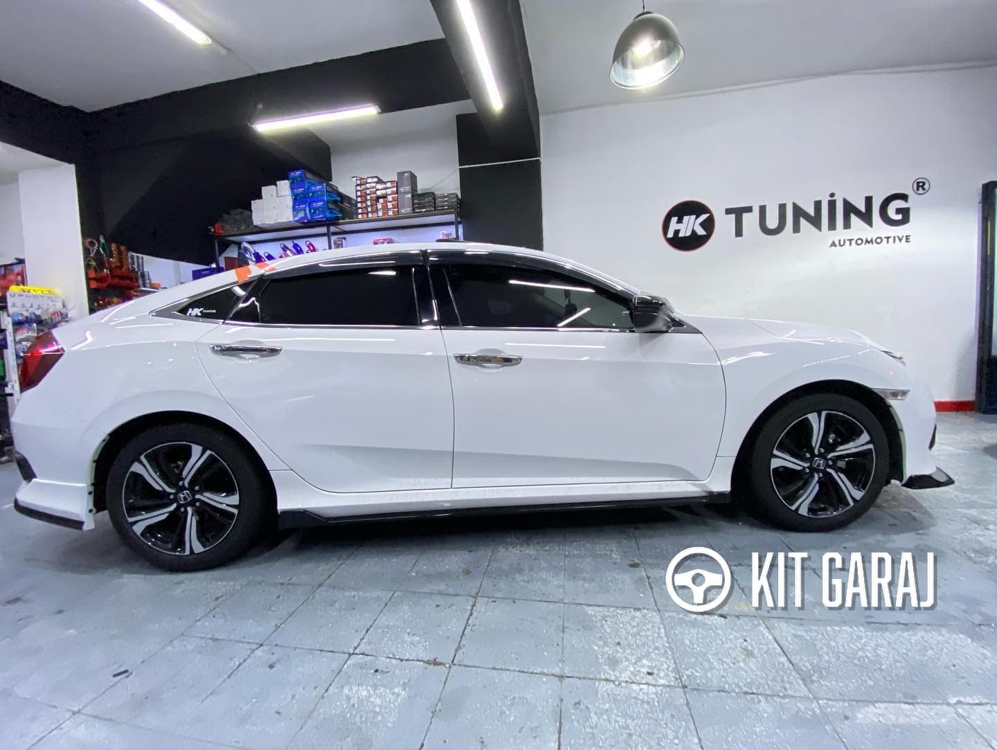 Honda Civic FC5 2016-2021 Piano Black Yan Marşpiyel (Plastik) Boyalı