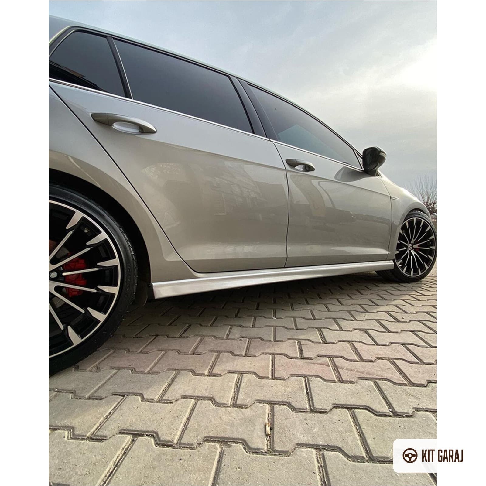 Volkswagen Golf 7.5 R Yan Marşpiyel (Plastik) Boyasız (2/2)